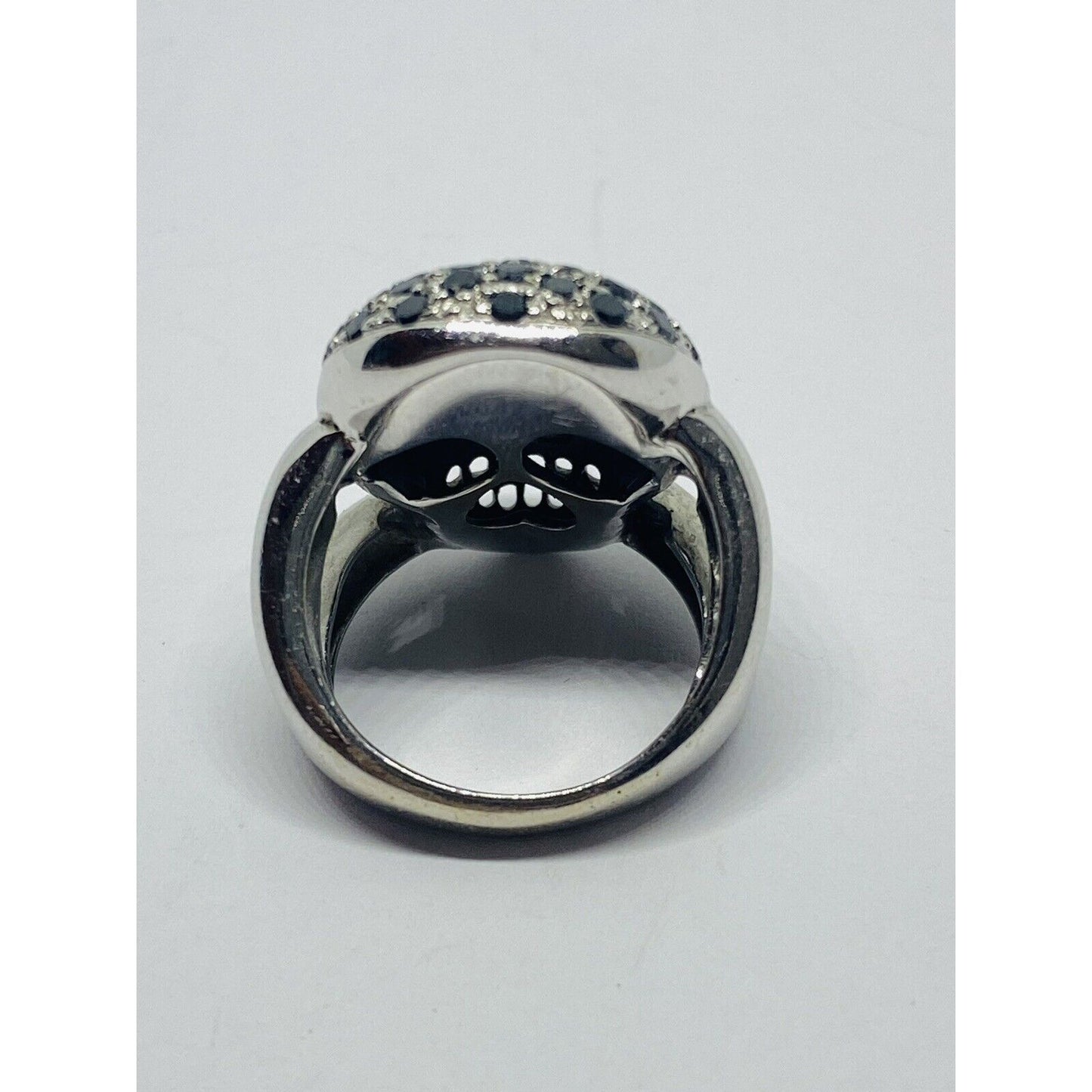 Heavy 14k white gold 1.09ct white and black diamond cluster skull ring size 4.5
