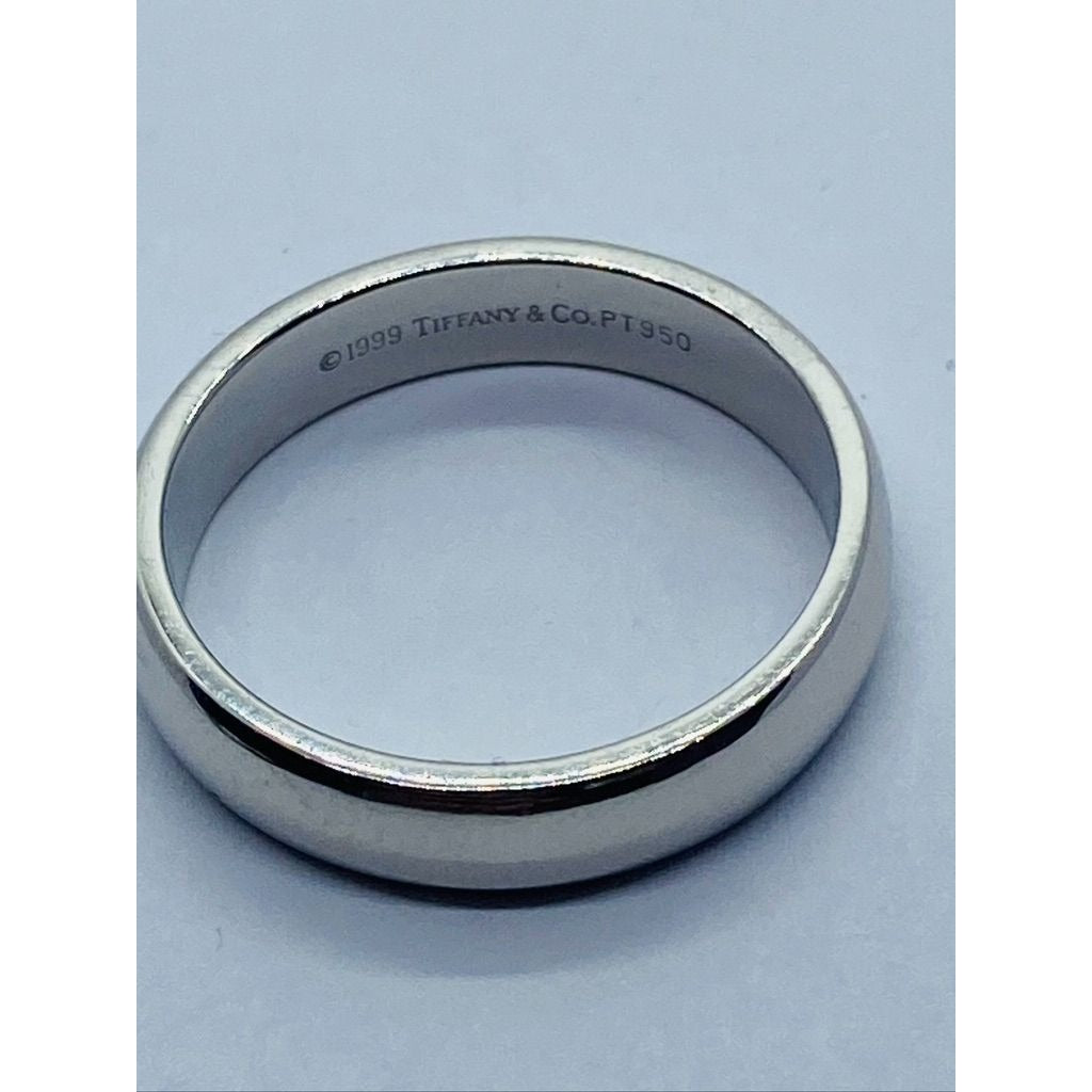 Tiffany & Co Platinum Wedding Band 4mm wide Size 7.75