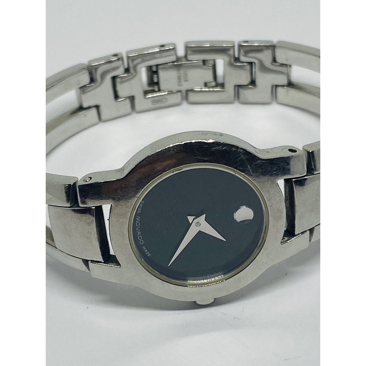 Lady Movado Amorosa Black Museum Dial Swiss Quartz Watch 84 E4 1842 6” Wrist.