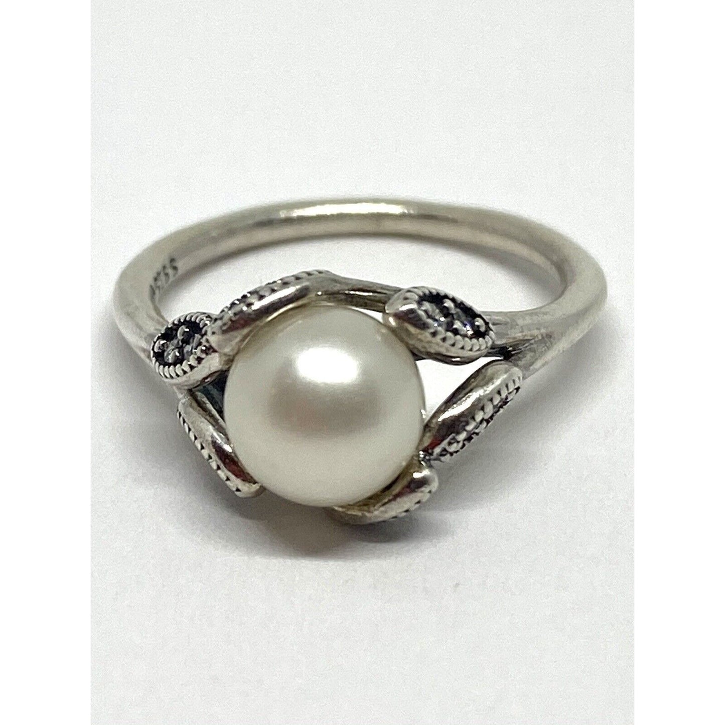 Authentic Pandora Luminous Leaves White Pearl Ring USA SIZE 4.75 190967