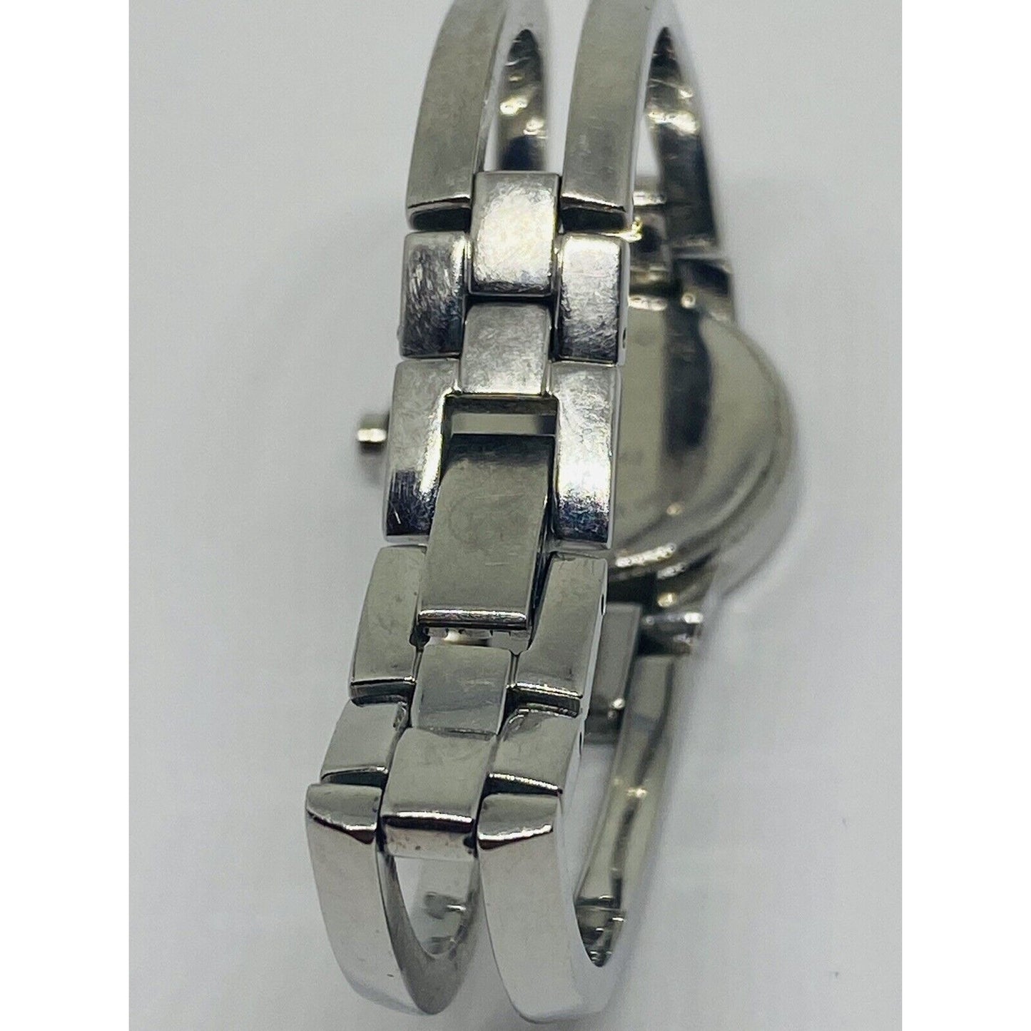 Lady Movado Amorosa Black Museum Dial Swiss Quartz Watch 84 E4 1842 6” Wrist.