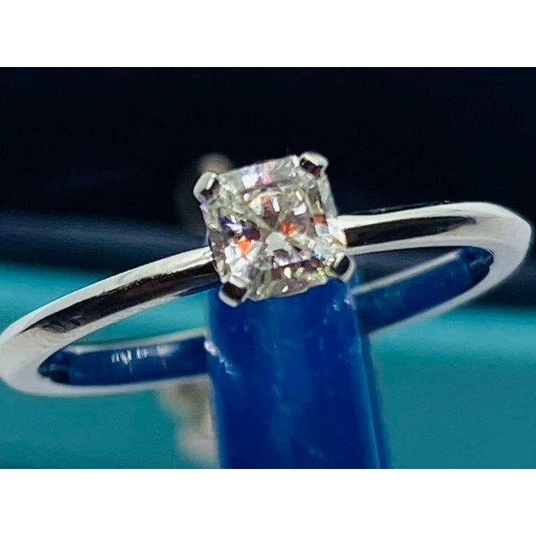 Tiffany & Co Tru Cut Engament Ring .27CTW Platinum Ring Size 4.5 VVS2
