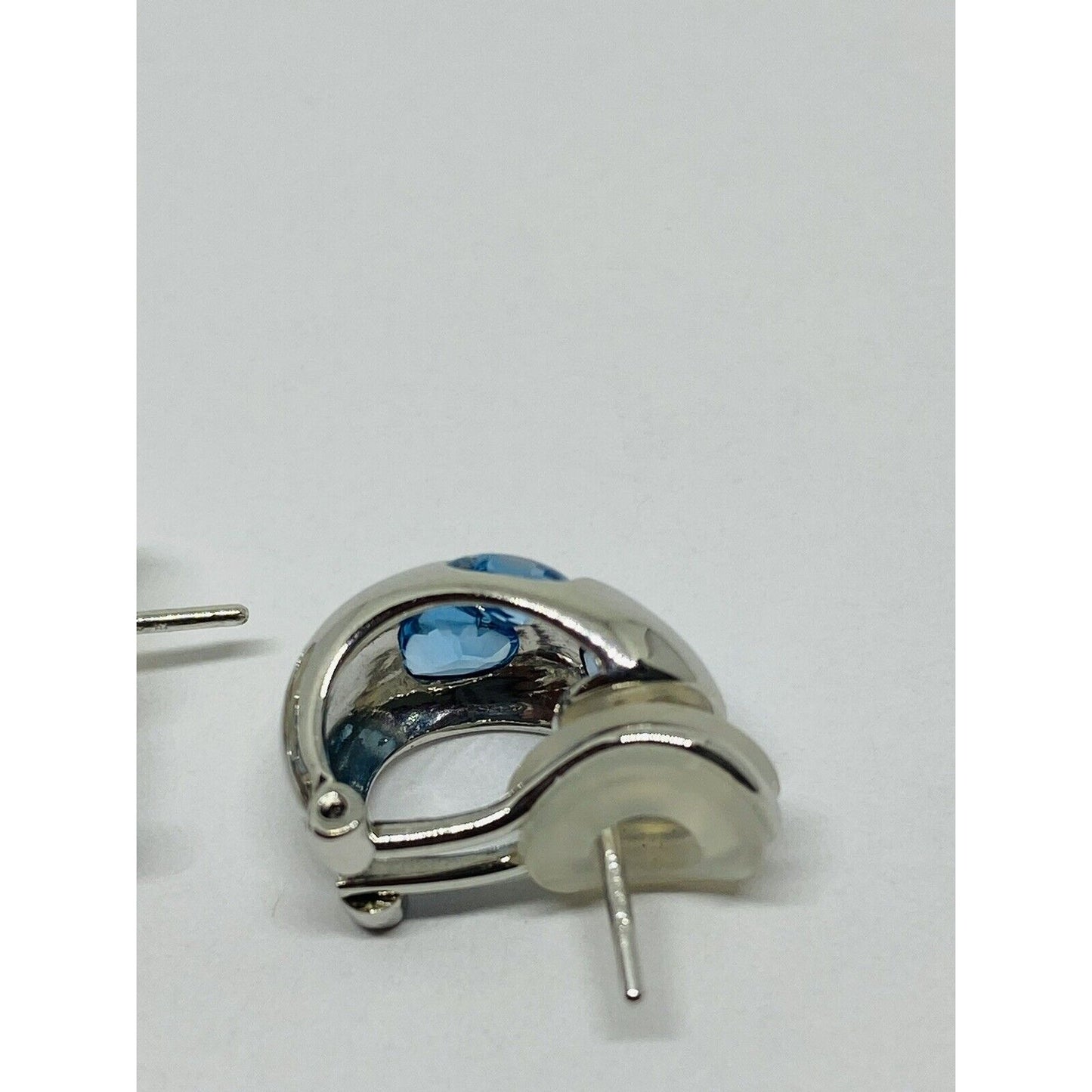 Ponte Vecchio 18K White Gold Blue Topaz Huggie Earrings 18K 750 Pierced