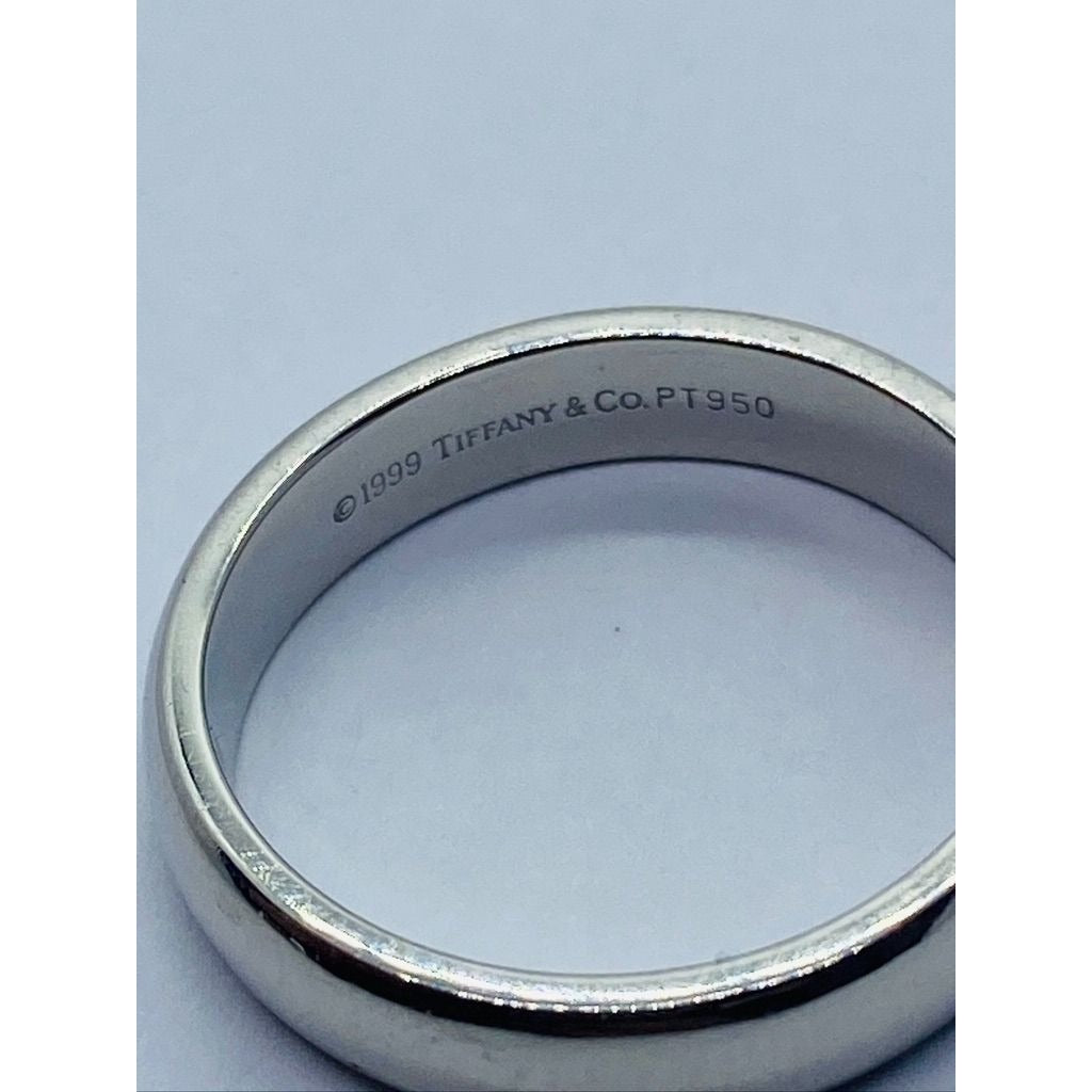 Tiffany & Co Platinum Wedding Band 4mm wide Size 7.75