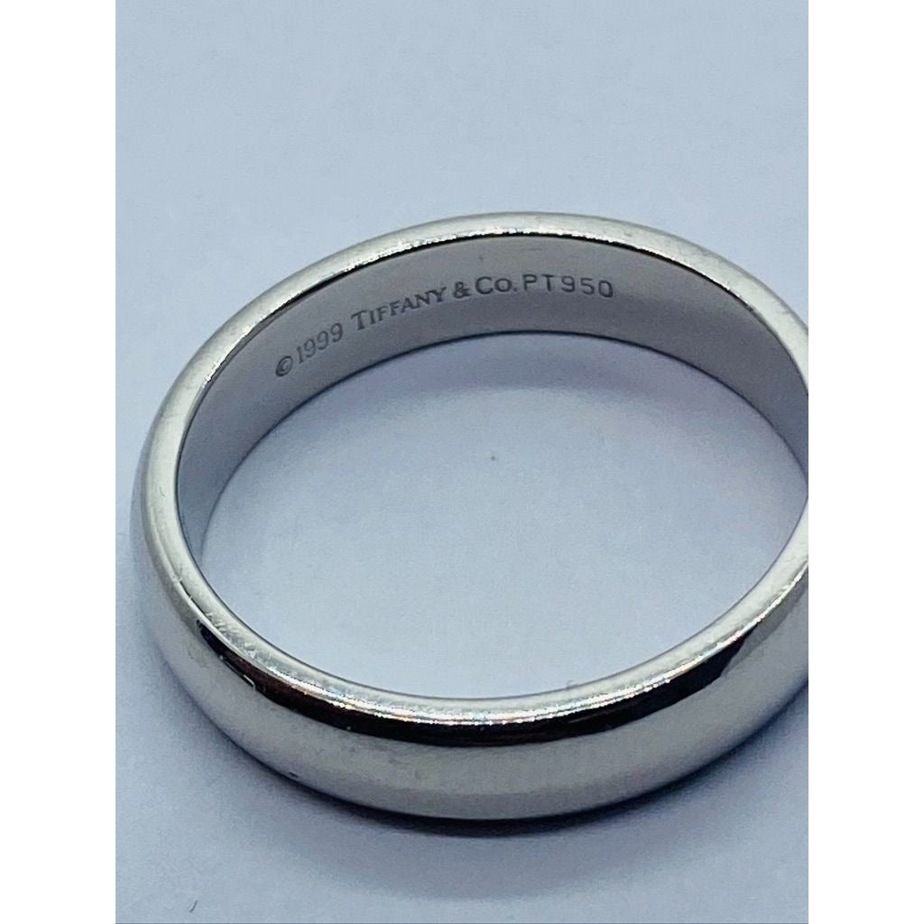 Tiffany & Co Platinum Wedding Band 4mm wide Size 7.75