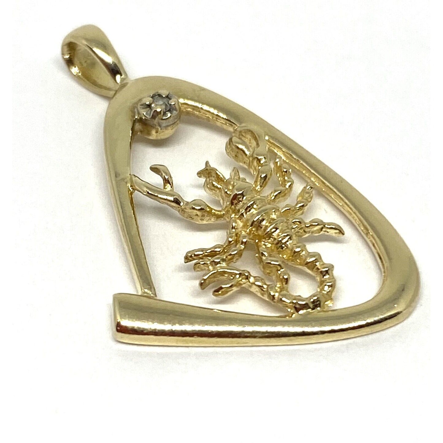 14K YELLOW GOLD DIAMOND SCORPION PENDANT 28mm x 15mm - 1.6 Gram
