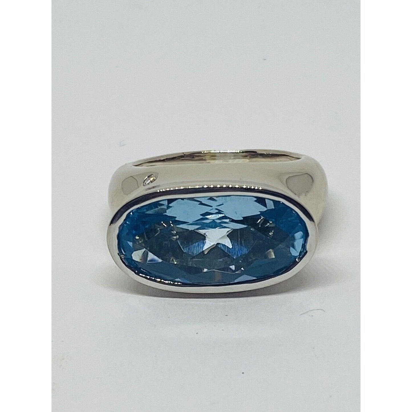 H. Stern Diamond 6.87ct Blue Topaz 18K Gold Oval Cocktail Ring 12.0 Grams Size 6