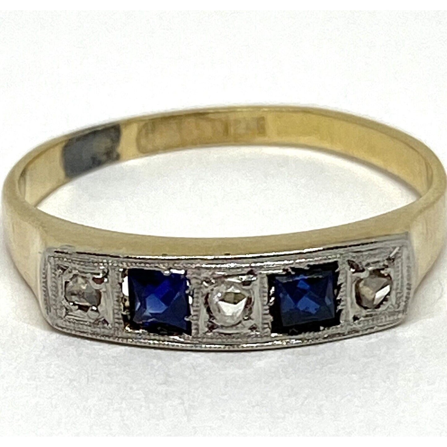 Estate Vintage Diamond Sapphire 18K Gold Two Tone Band Ring 3 Grams.