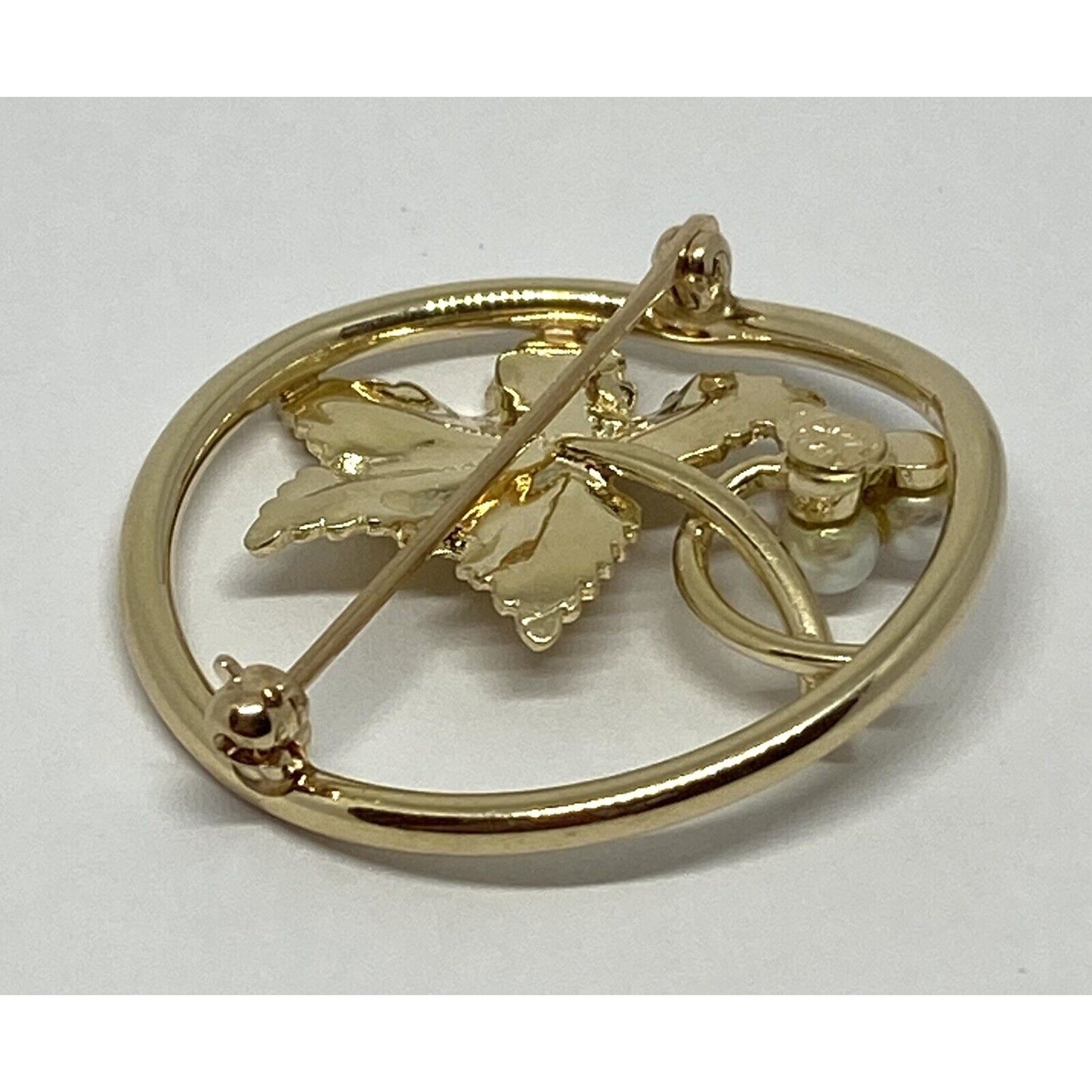 Vintage 14K Yellow Gold Maple Leaf Brooch -Ruby,