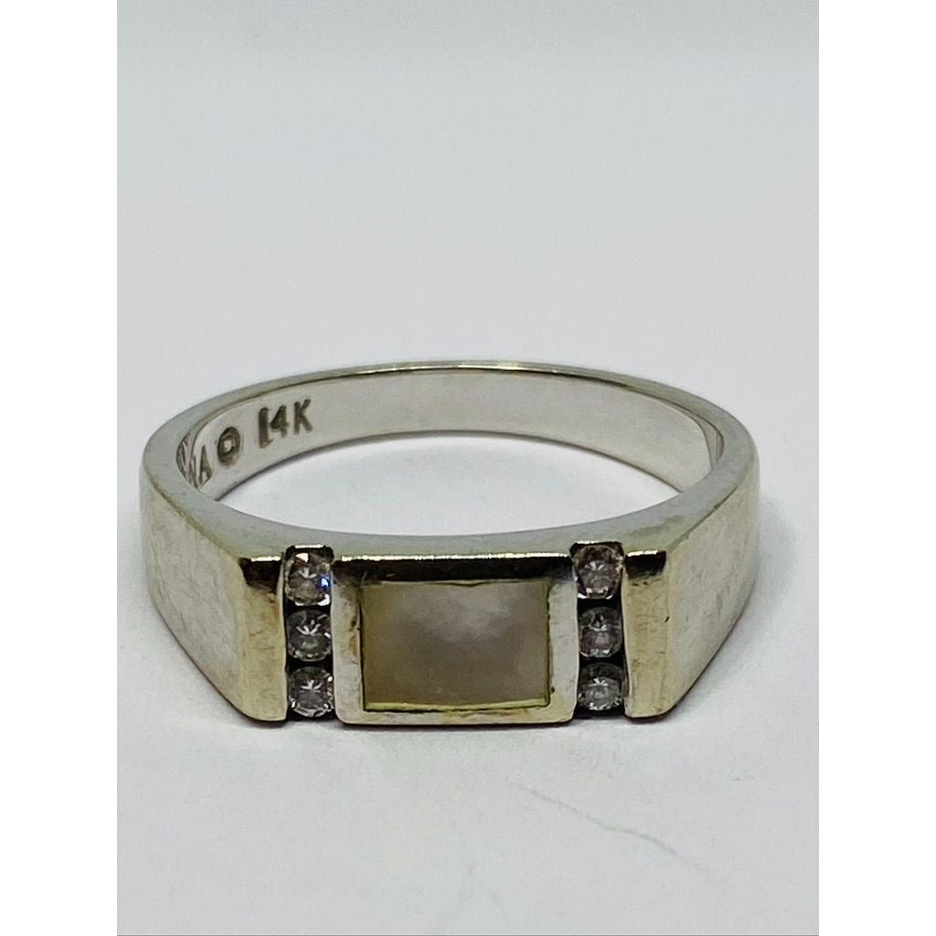 KABANA Estate 14K Yellow Gold Brilliant Cut Diamond Mother Of Pearl Ring