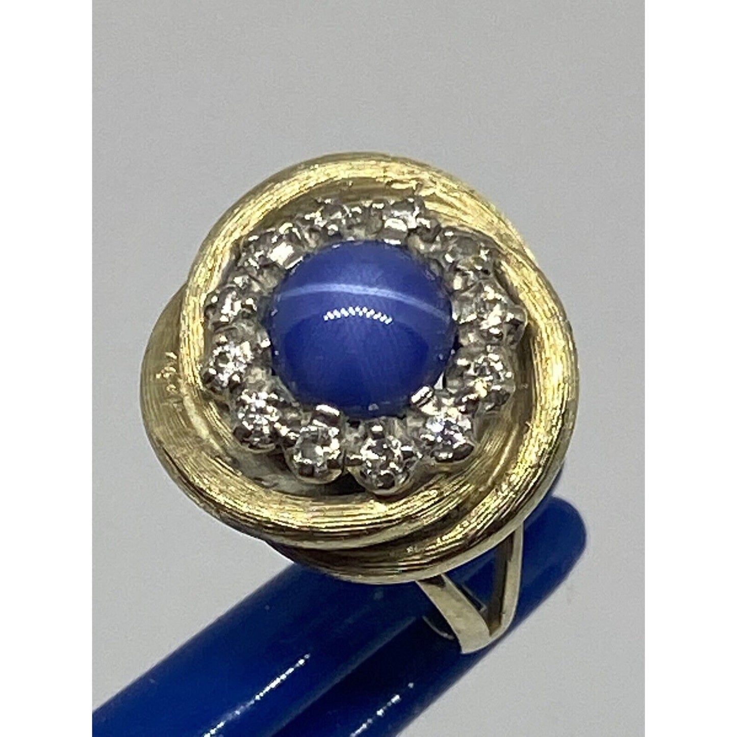 14k Yellow Gold Woman 6.8MM Star Sapphire and Diamond Ring Spiral Design