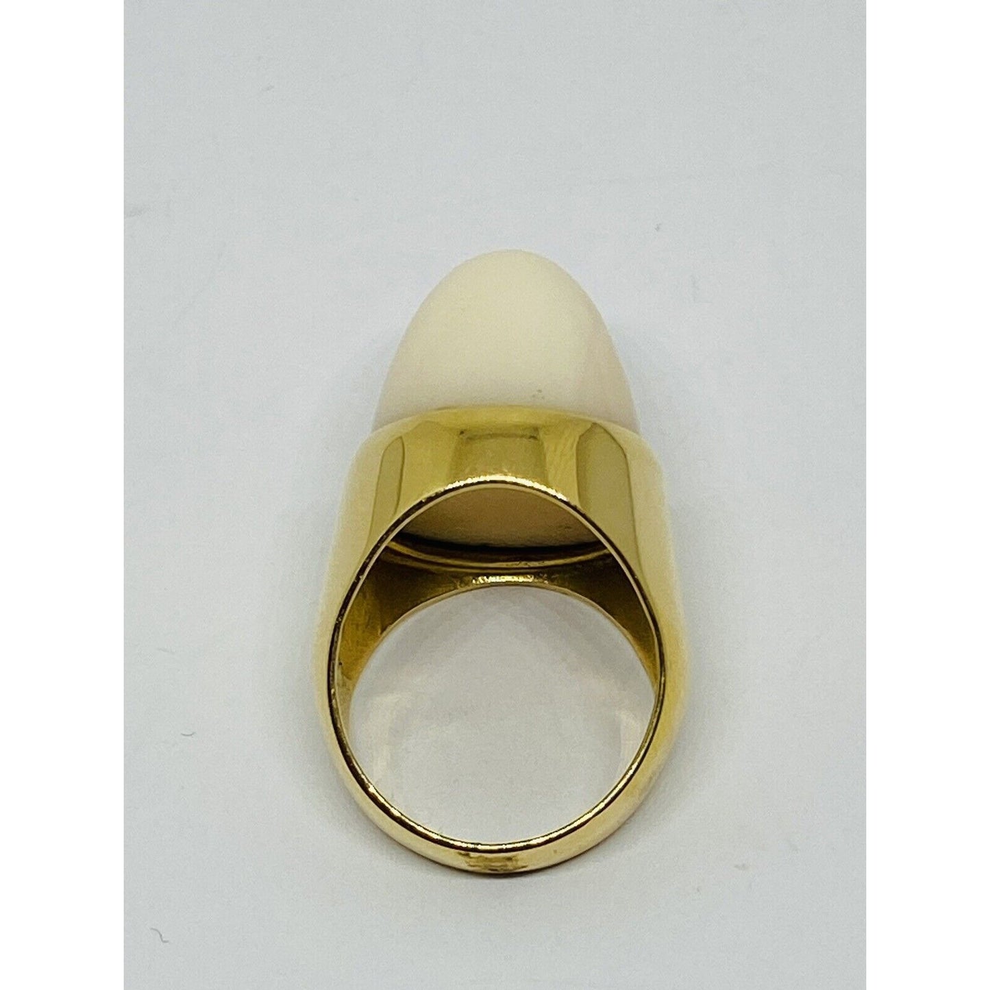 18k Yellow Gold 14.90mm Elevated Coral 750 Ring Size 5.5 HEAVY