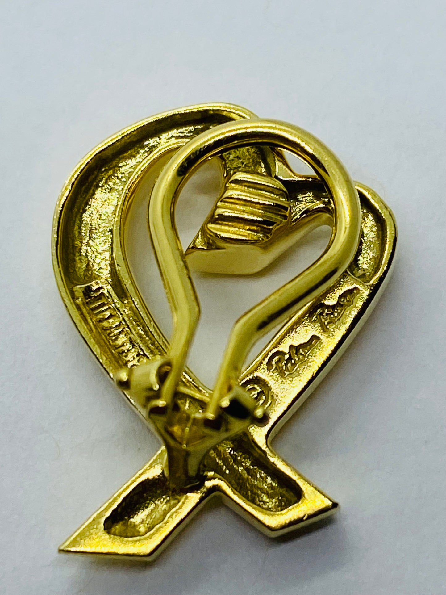 TIFFANY & Co. 18K Gold Paloma Picasso Clip-on Loving Heart Earrings Large