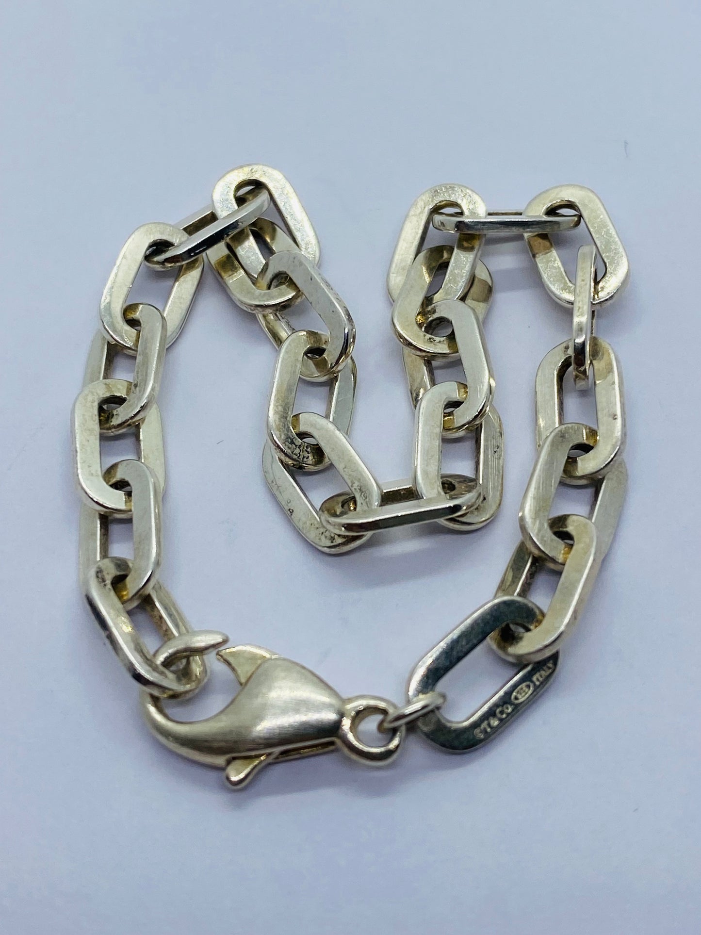 Tiffany & Co. Tiffany Ellipse Link Chain Silver Bracelet 7.75 long 7mm Wide Italy