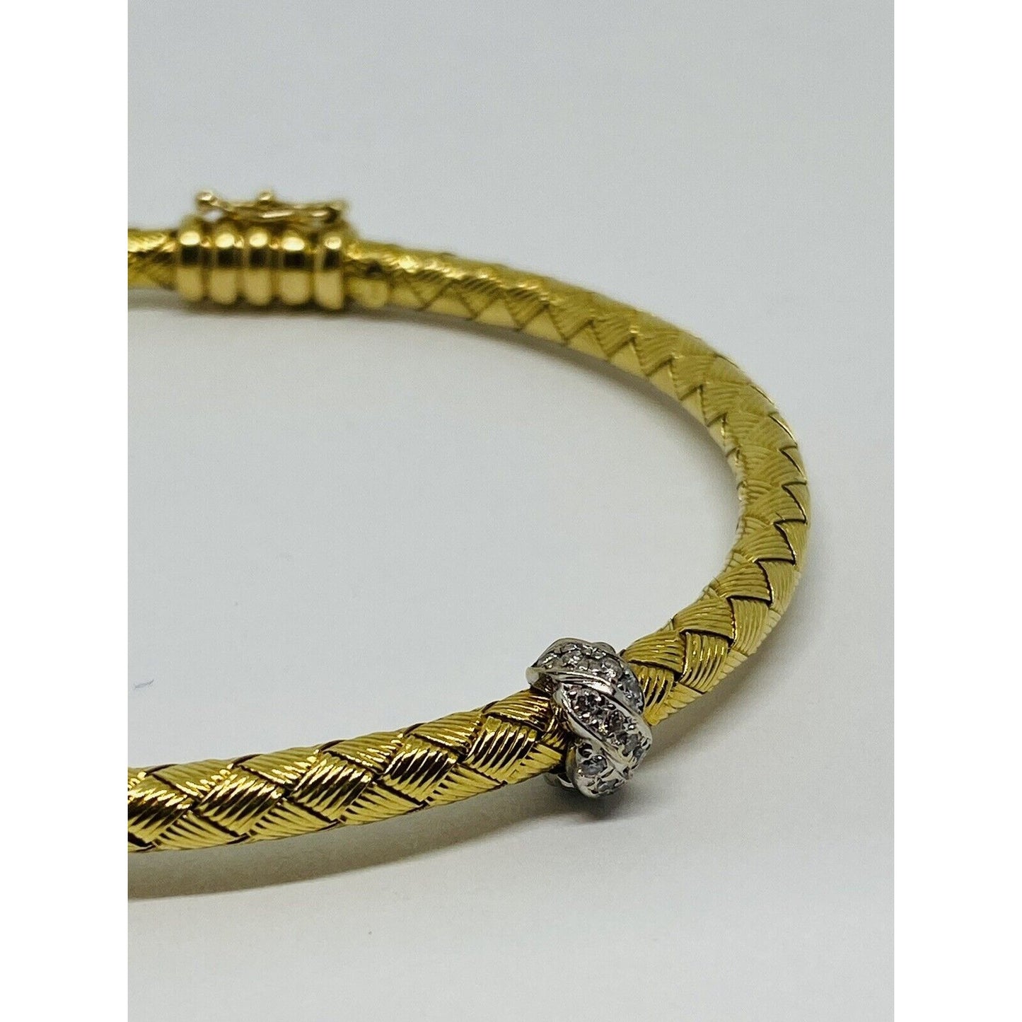 Roberto Coin Diamond Bangle Bracelet Silk Weave 2 Station Solid 18K Gold 7”
