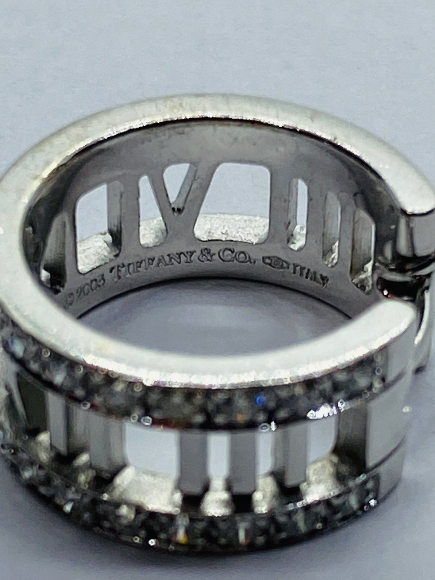 Authentic Tiffany & Co "SINGLE” SOLID 18k Diamond Atlas Huggie Hoop Earring