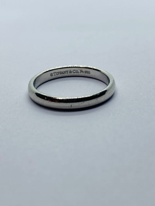 Tiffany & Co Platinum 950 Plain Ring Band size 7.75 3MM Wide Pouch