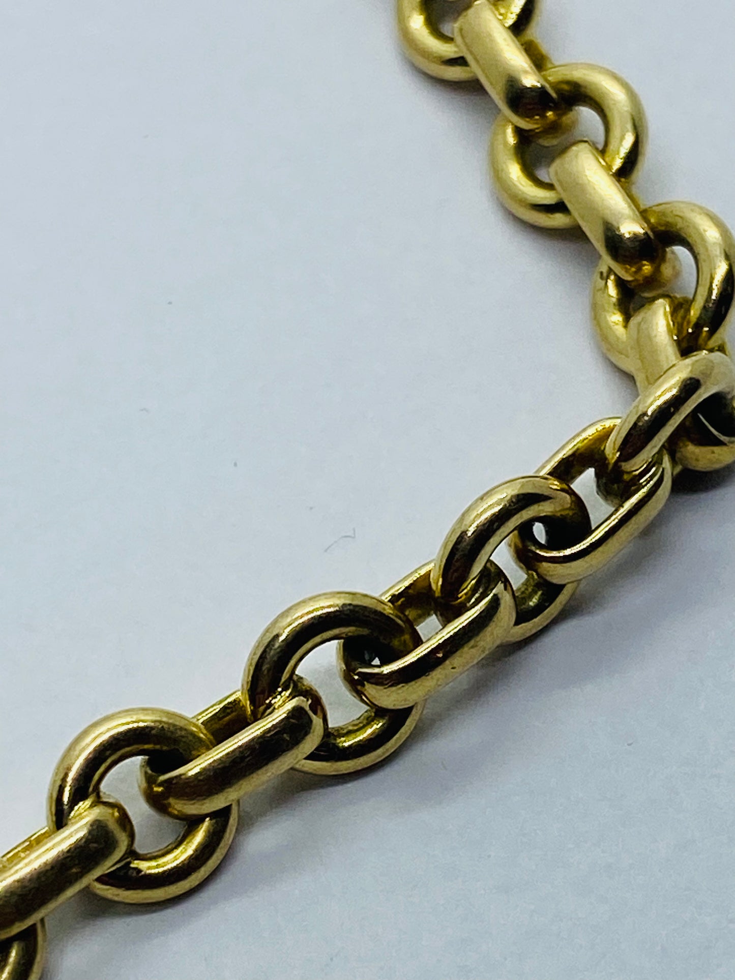 Tiffany & Co. 18K Yellow Gold 7 1/2” Round Chain Link  Donut. Solid 18K 750 Bracelet