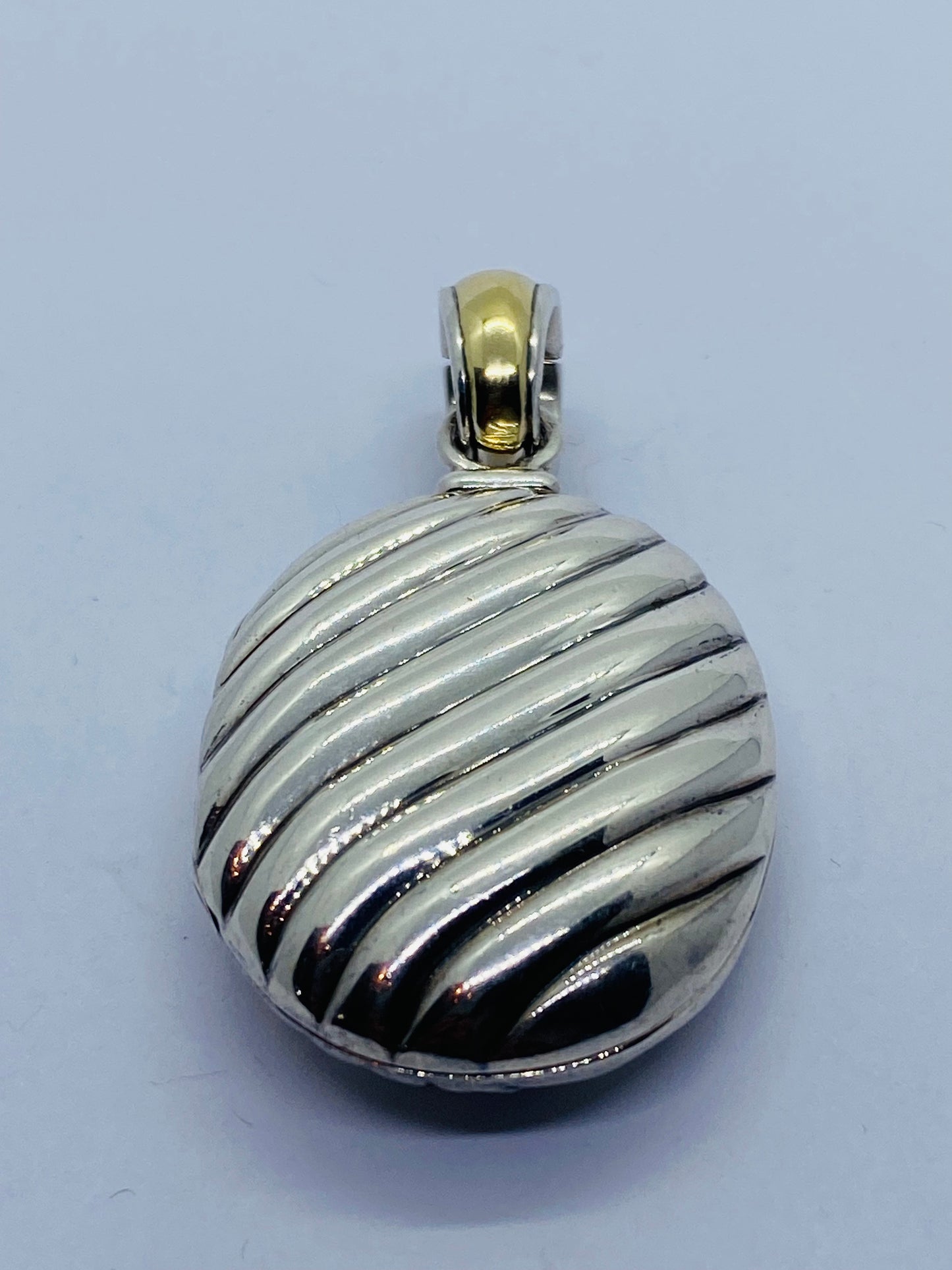 David Yurman 925 Silver & 18k 750 Gold Sculpted Cable Locket Pendant