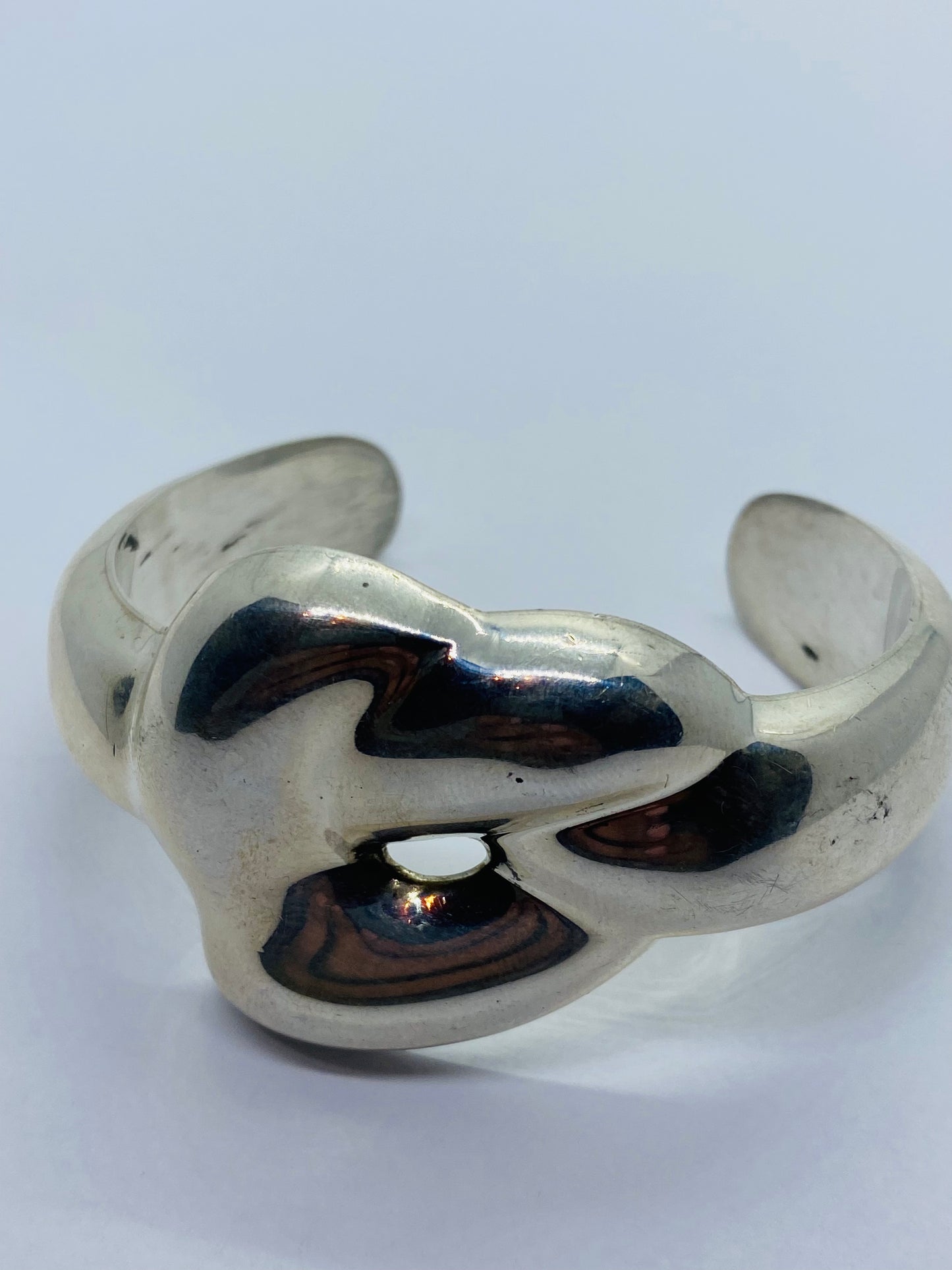 Tiffany & Co. Peretti Spain Sterling Silver Heart Knot Cuff Bracelet 1978 6”
