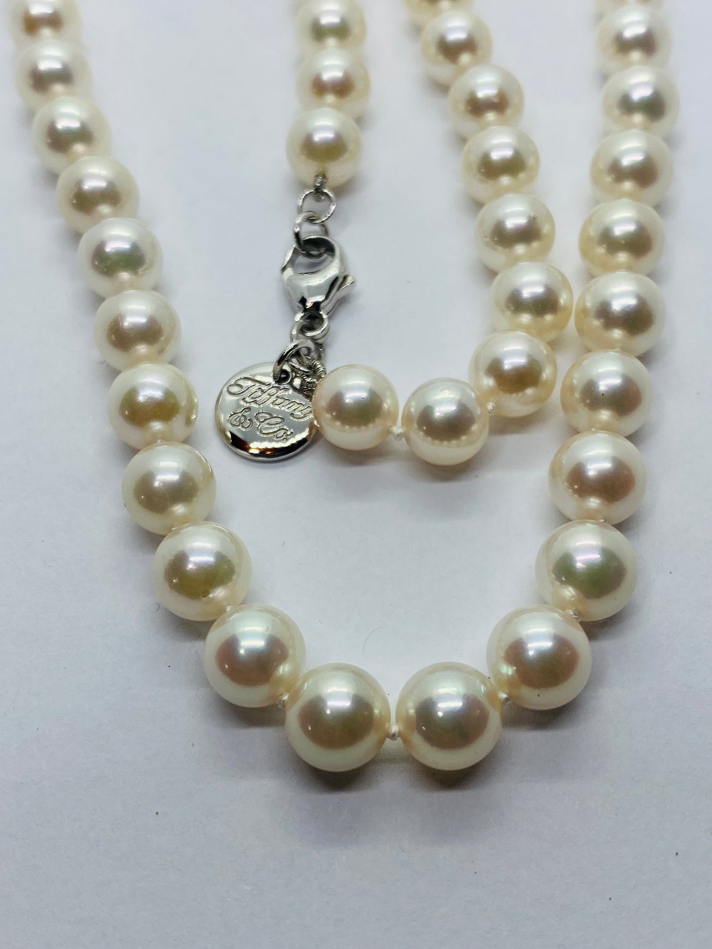 $2750 PEARL NECKLACE TIFFANY & CO STAMP IN WHITE GOLD 18K  17” 7-7.5MM PEARLS