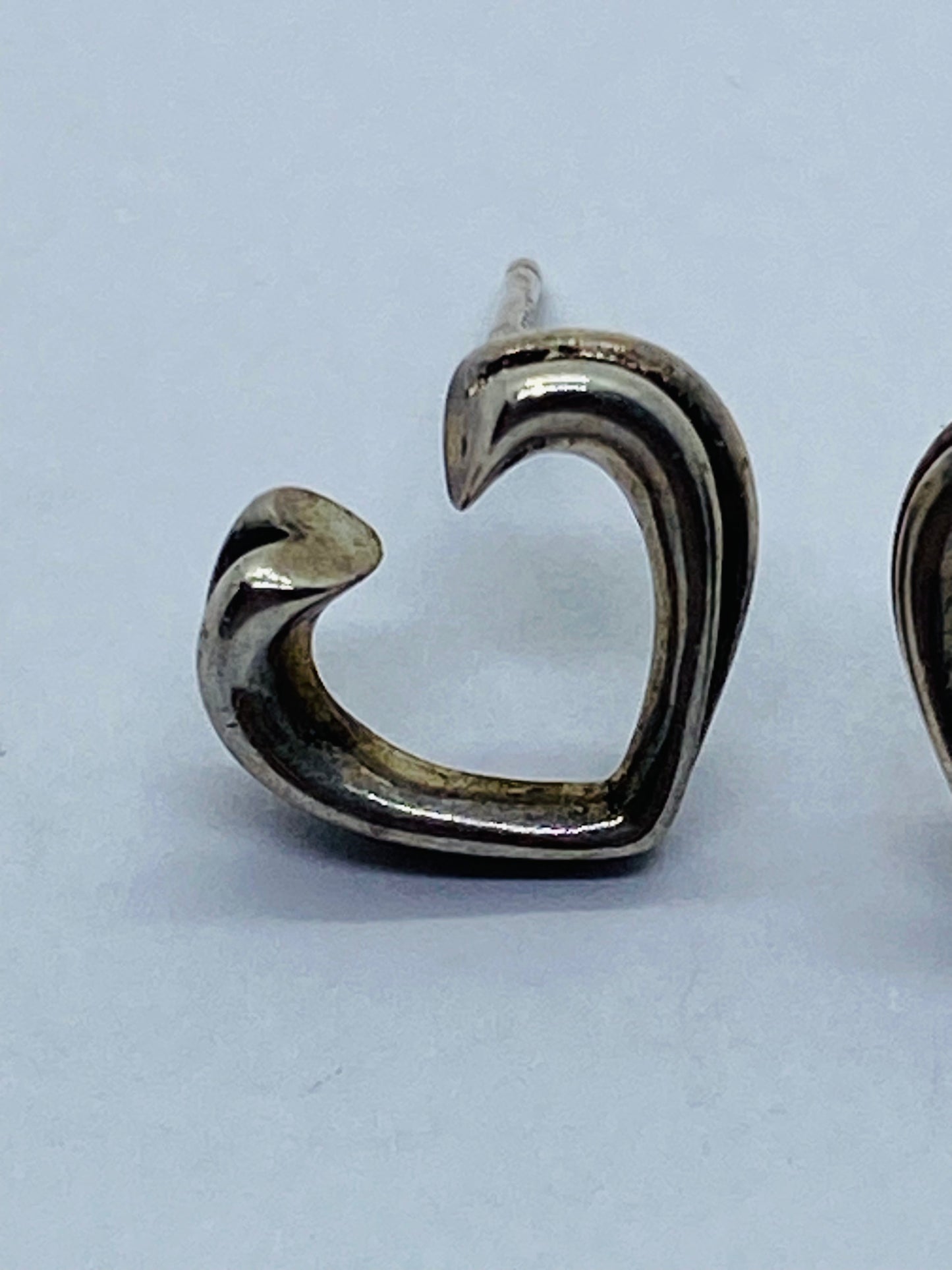 Tiffany & Co Sterling Silver 925 Picasso Tenderness Heart Earrings with Pouch