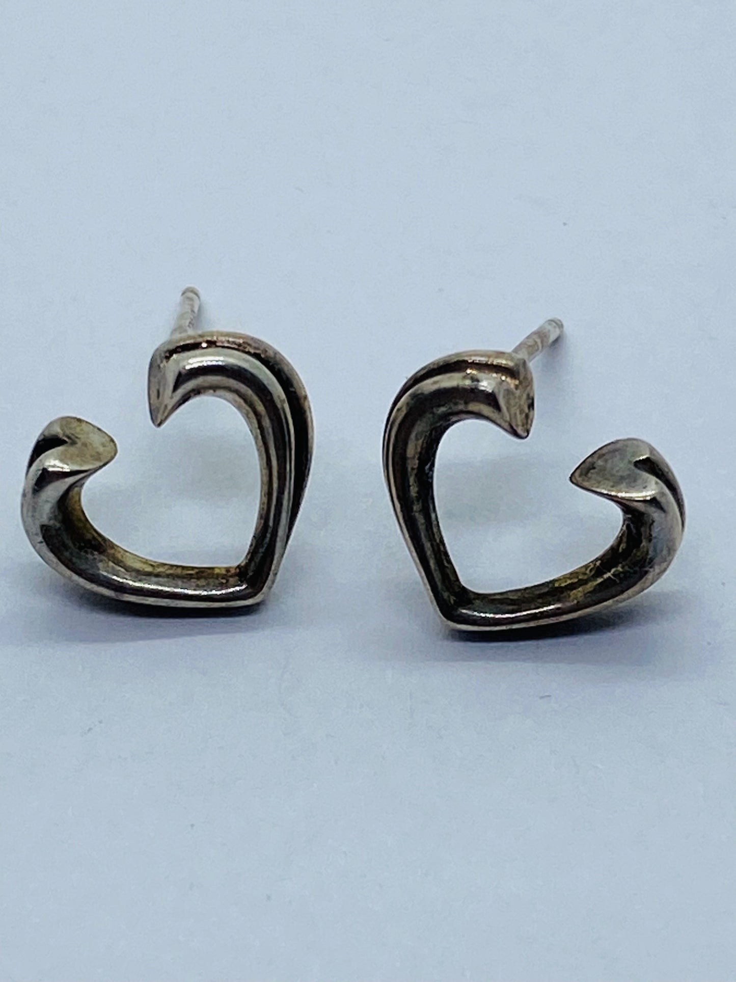 Tiffany & Co Sterling Silver 925 Picasso Tenderness Heart Earrings with Pouch
