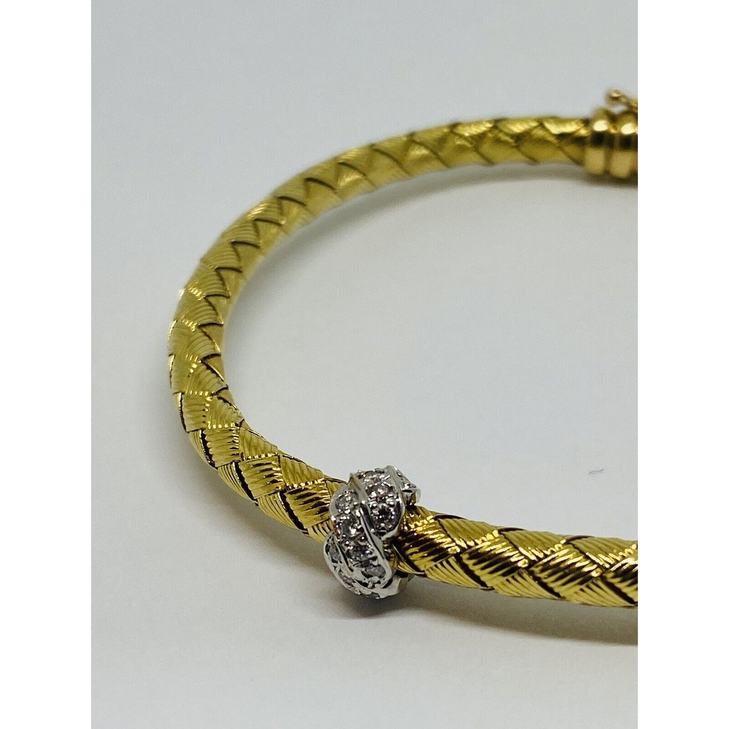 Roberto Coin Diamond Bangle Bracelet Silk Weave 2 Station Solid 18K Gold 7”