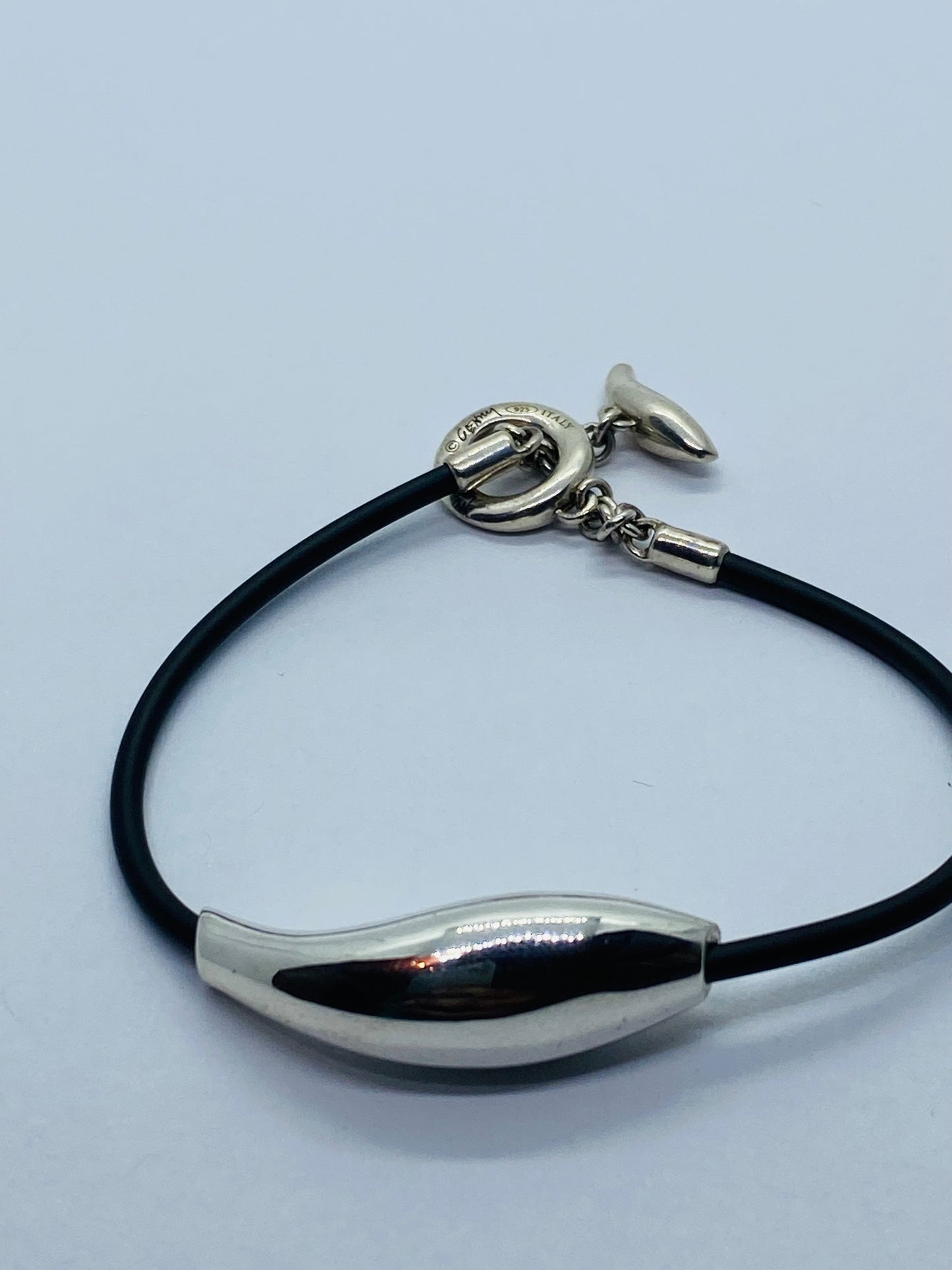 Tiffany & Co. Frank Gehry Sterling Silver Fish Rubber Bracelet 7.25”