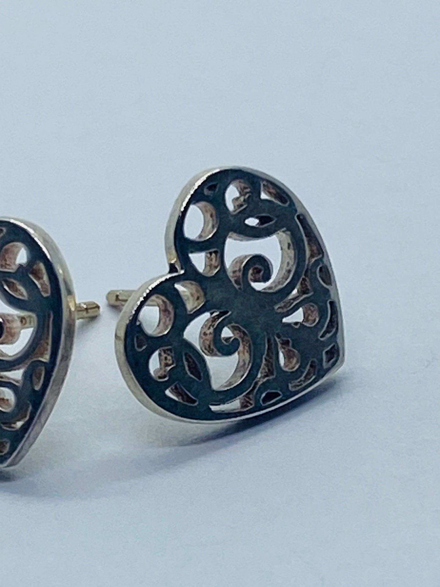 Tiffany & Co Sterling Silver Enchant Love Heart  Filigree Stud Earrings Box!