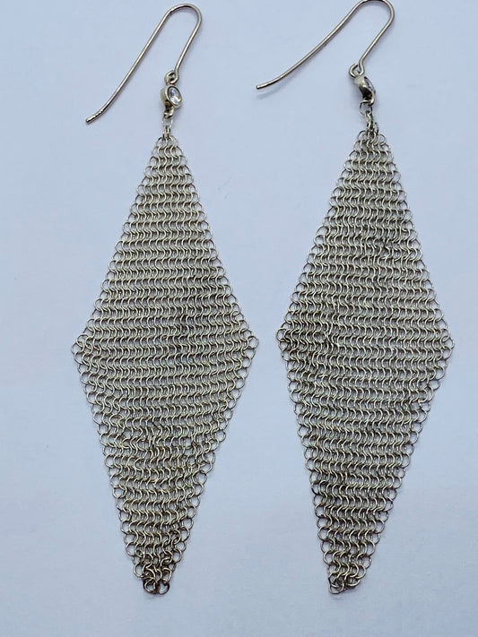 $1675 Authentic Tiffany & Co Mesh 3" .10 Diamond Drop Earrings