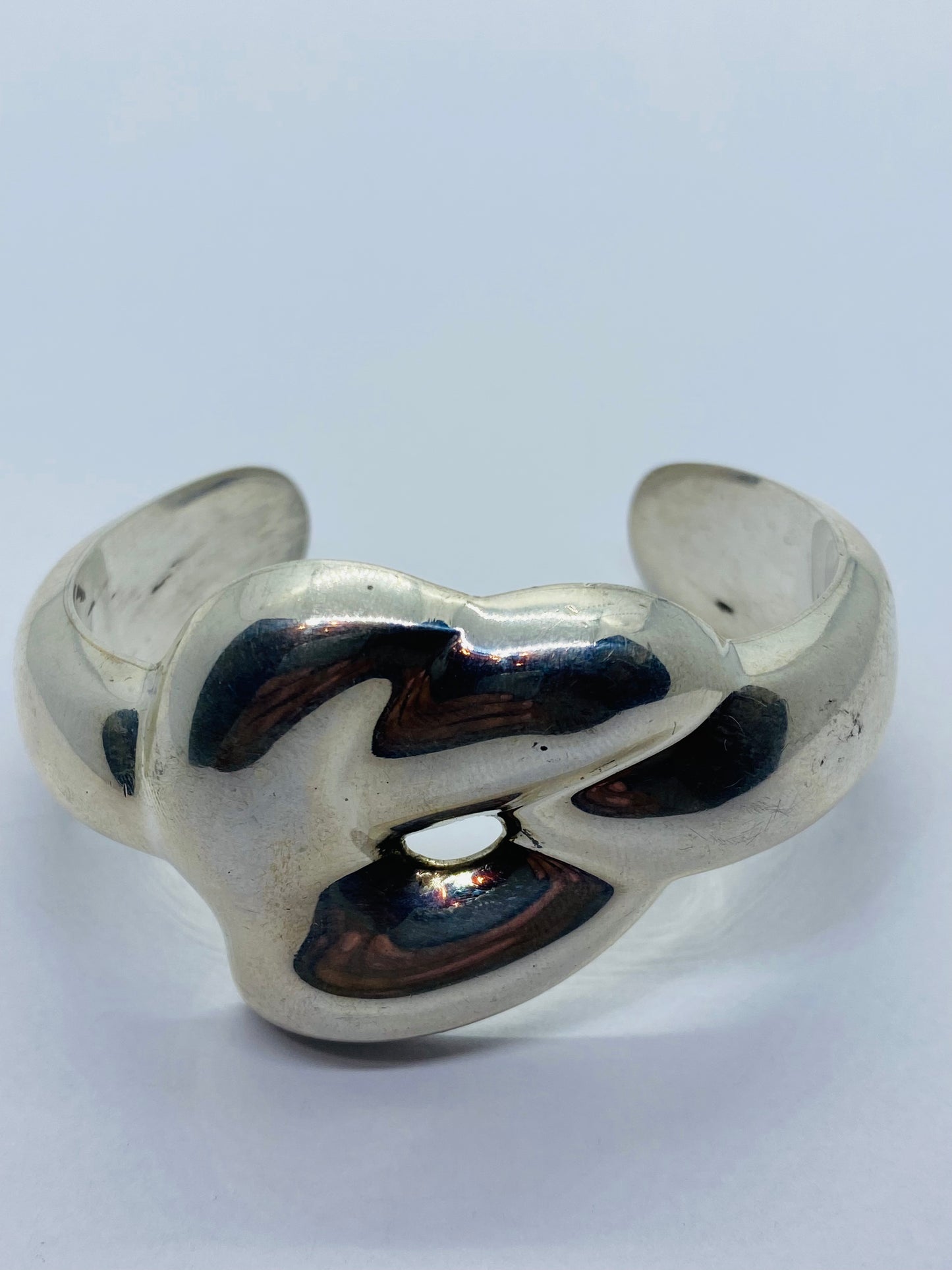 Tiffany & Co. Peretti Spain Sterling Silver Heart Knot Cuff Bracelet 1978 6”