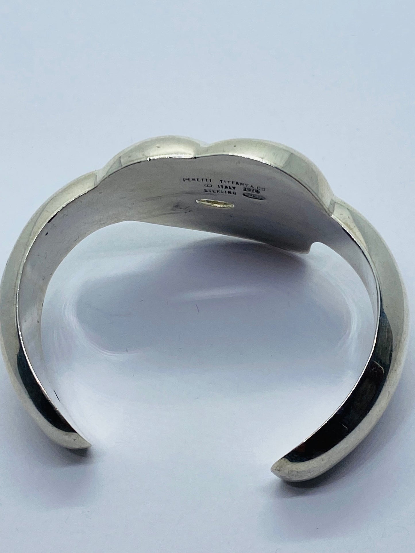 Tiffany & Co. Peretti Spain Sterling Silver Heart Knot Cuff Bracelet 1978 6”