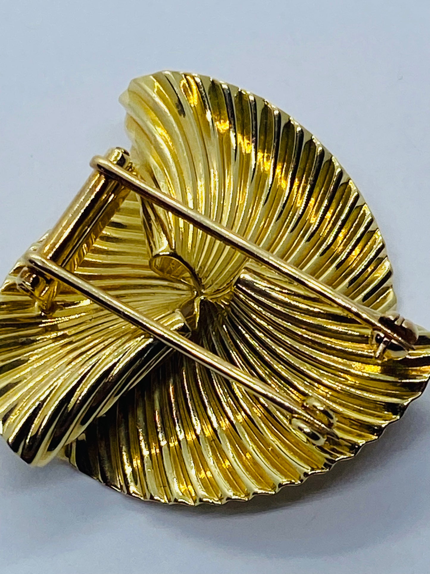 Beautiful Tiffany & Co. Mid Century modern swirl brooch pin excellent condition