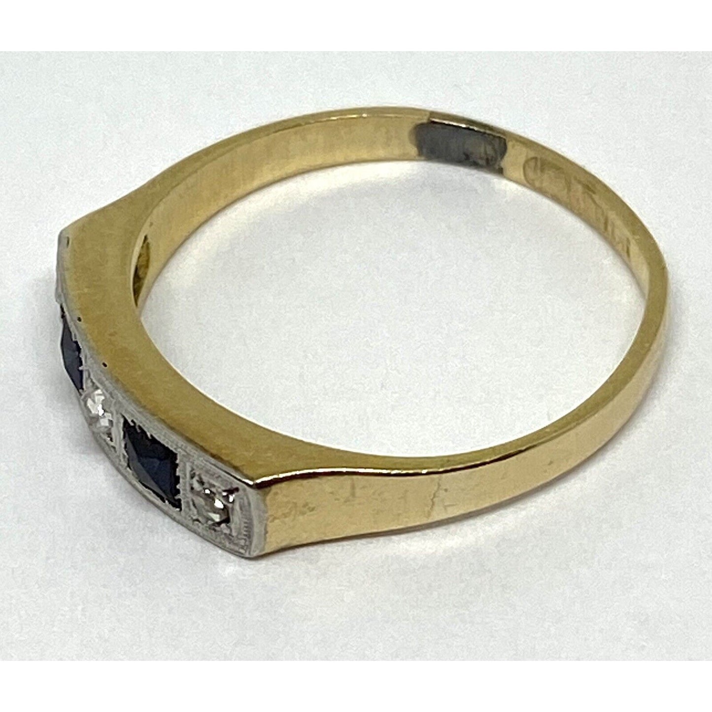 Estate Vintage Diamond Sapphire 18K Gold Two Tone Band Ring 3 Grams.
