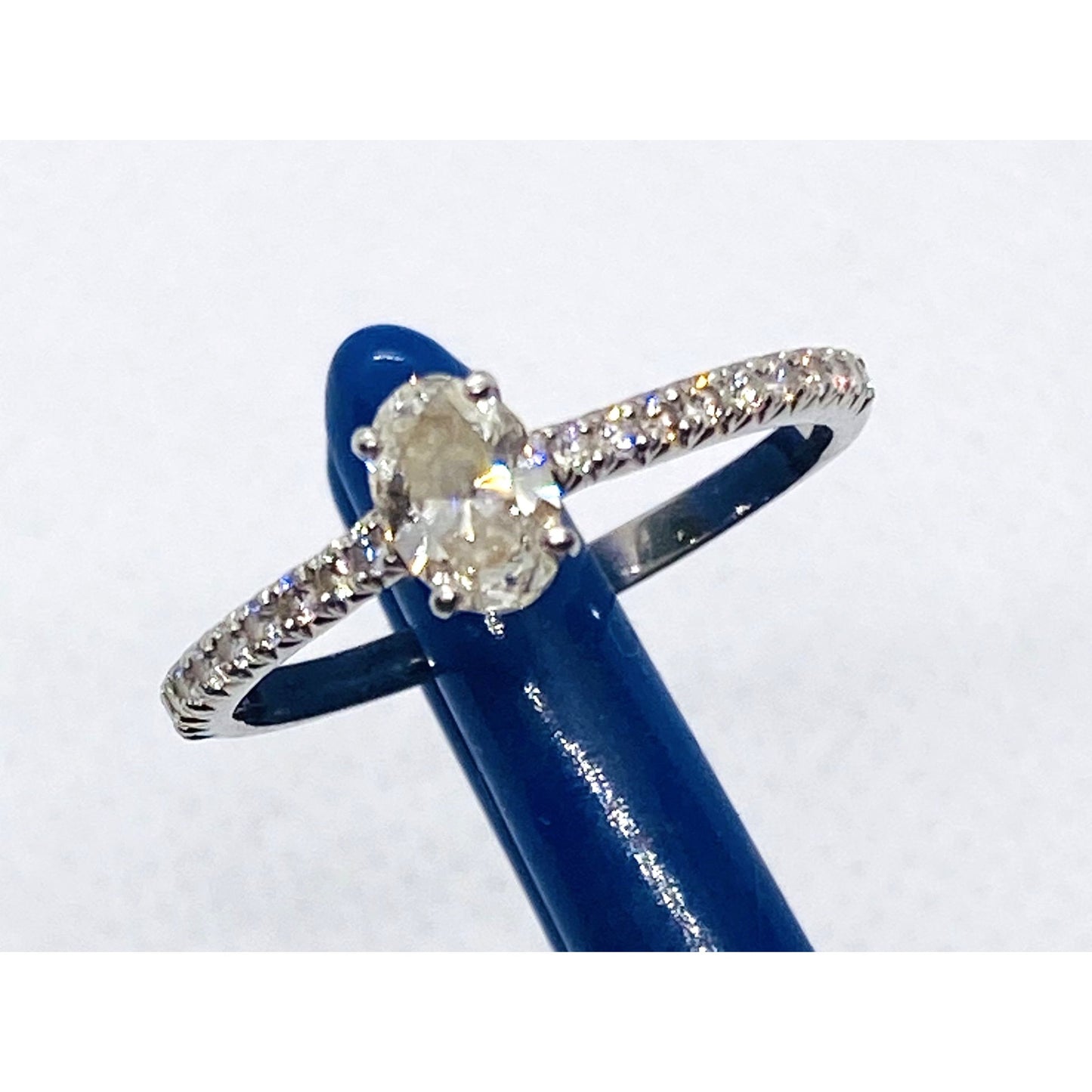 Tiffany & Co Platinum 950 Novo .60TCW Size 7.5 Oval Diamond