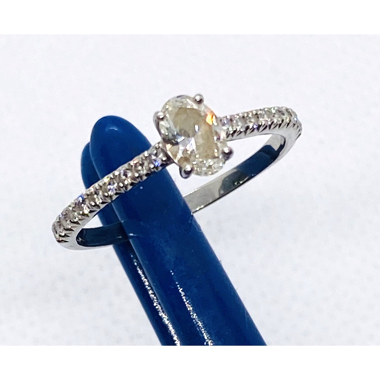 Tiffany & Co Platinum 950 Novo .60TCW Size 7.5 Oval Diamond