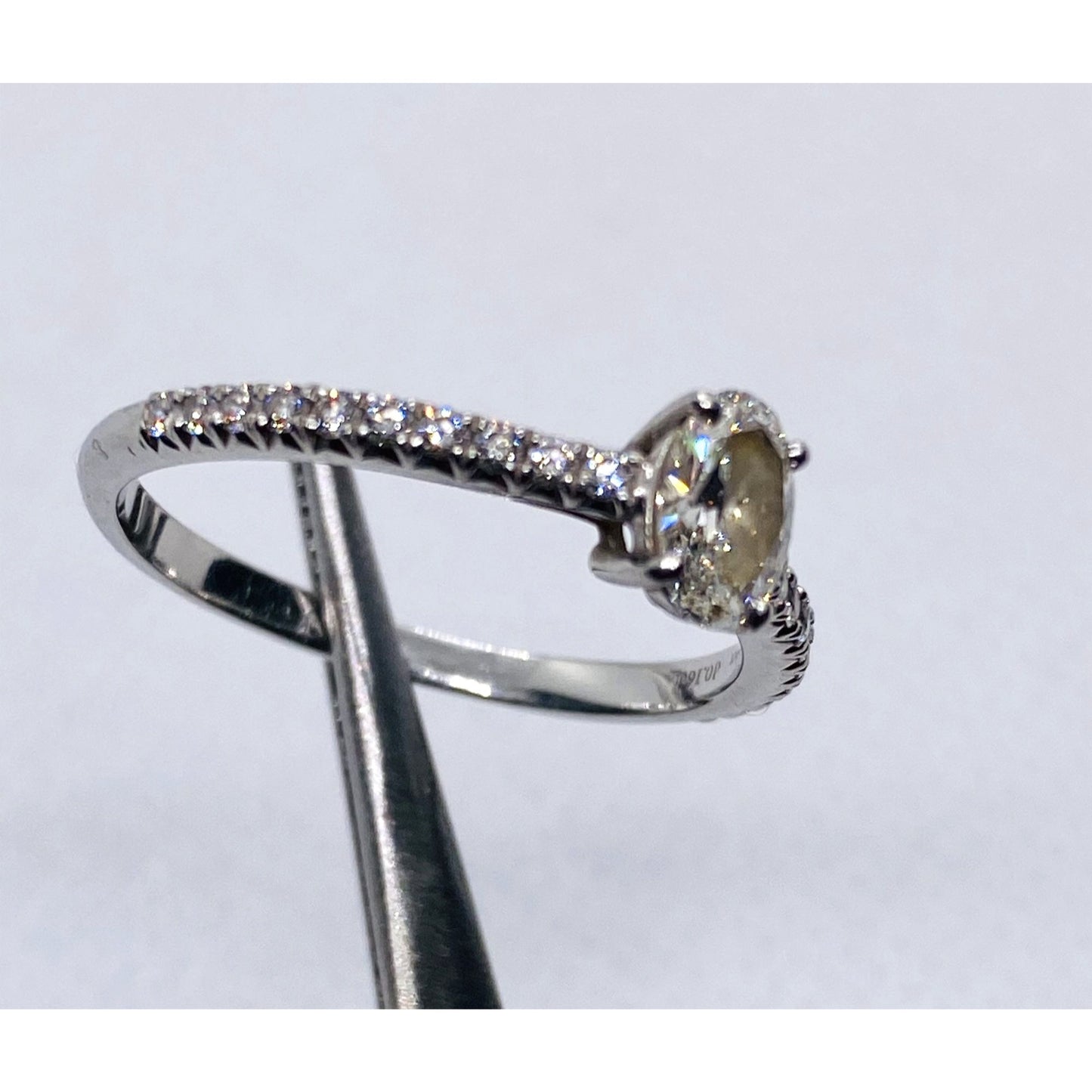 Tiffany & Co Platinum 950 Novo .60TCW Size 7.5 Oval Diamond