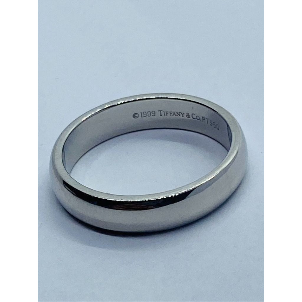 Tiffany & Co Platinum Wedding Band 4mm wide Size 7.75