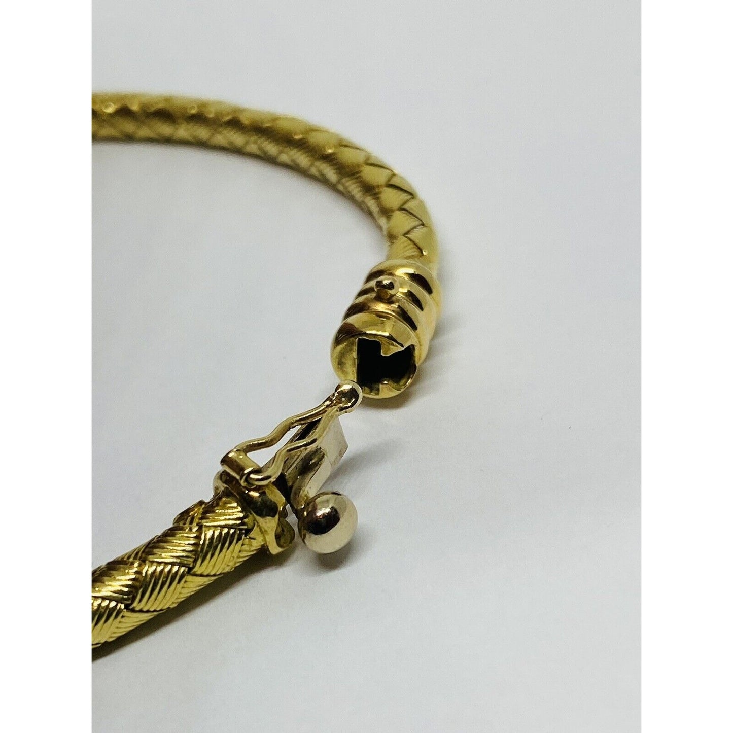 Roberto Coin Diamond Bangle Bracelet Silk Weave 2 Station Solid 18K Gold 7”