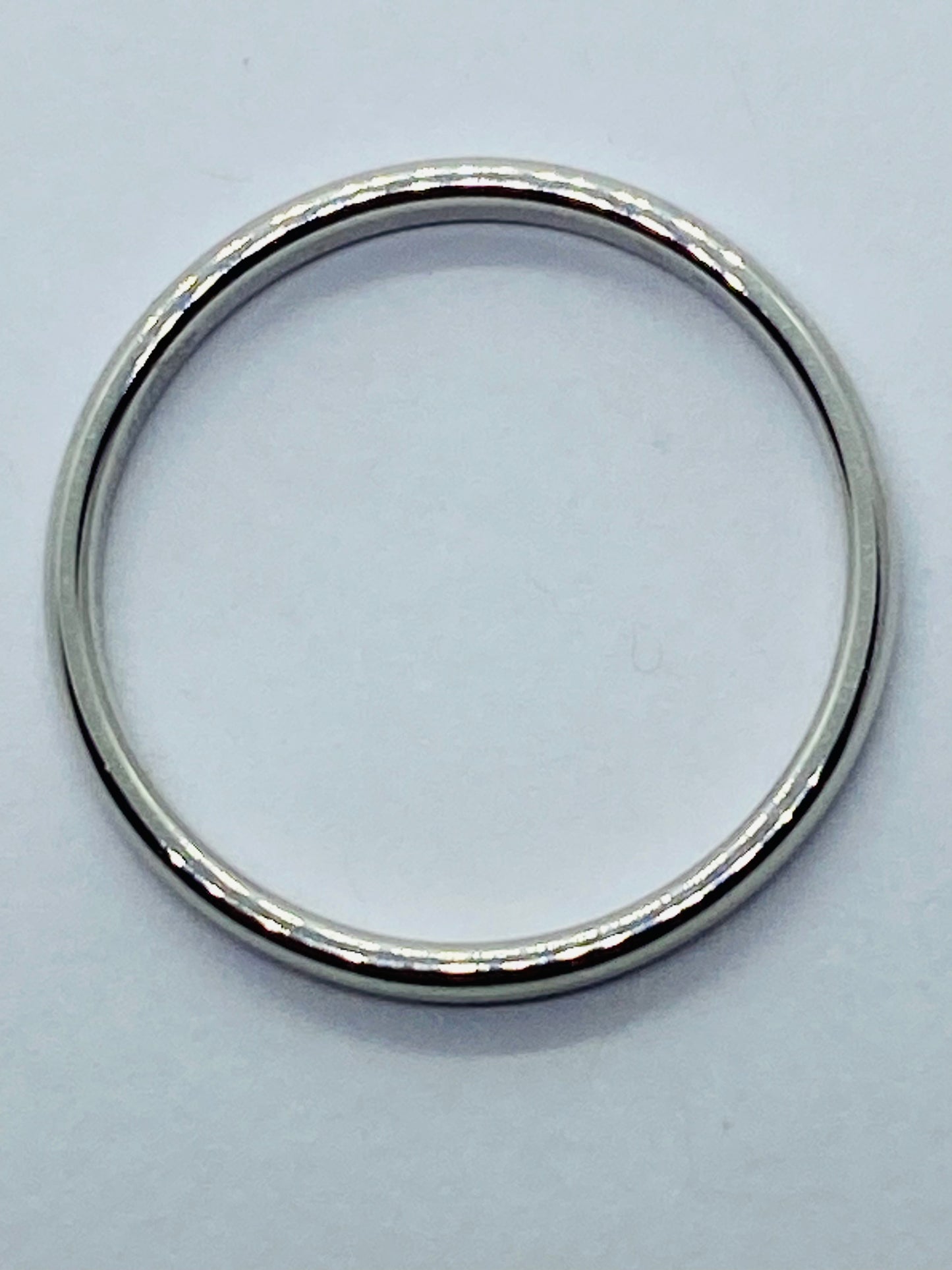 Tiffany & Co. Platinum 1999 2mm Band Size 6.5  2.5 Grams Pouch PT950