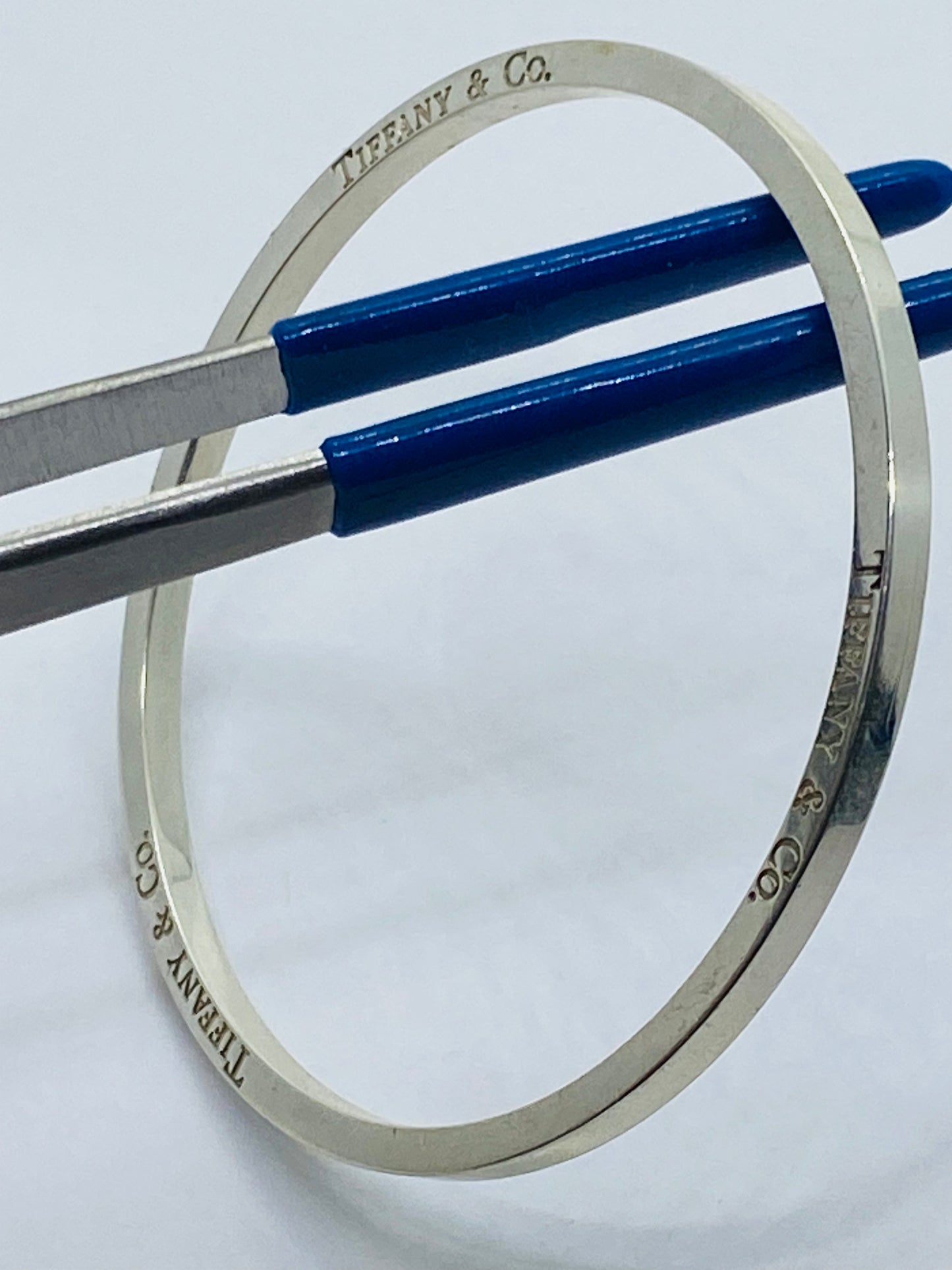 Tiffany & Co Italy Narrow Icon Bangle Bracelet Sterling Silver 925  Rare 7.75”