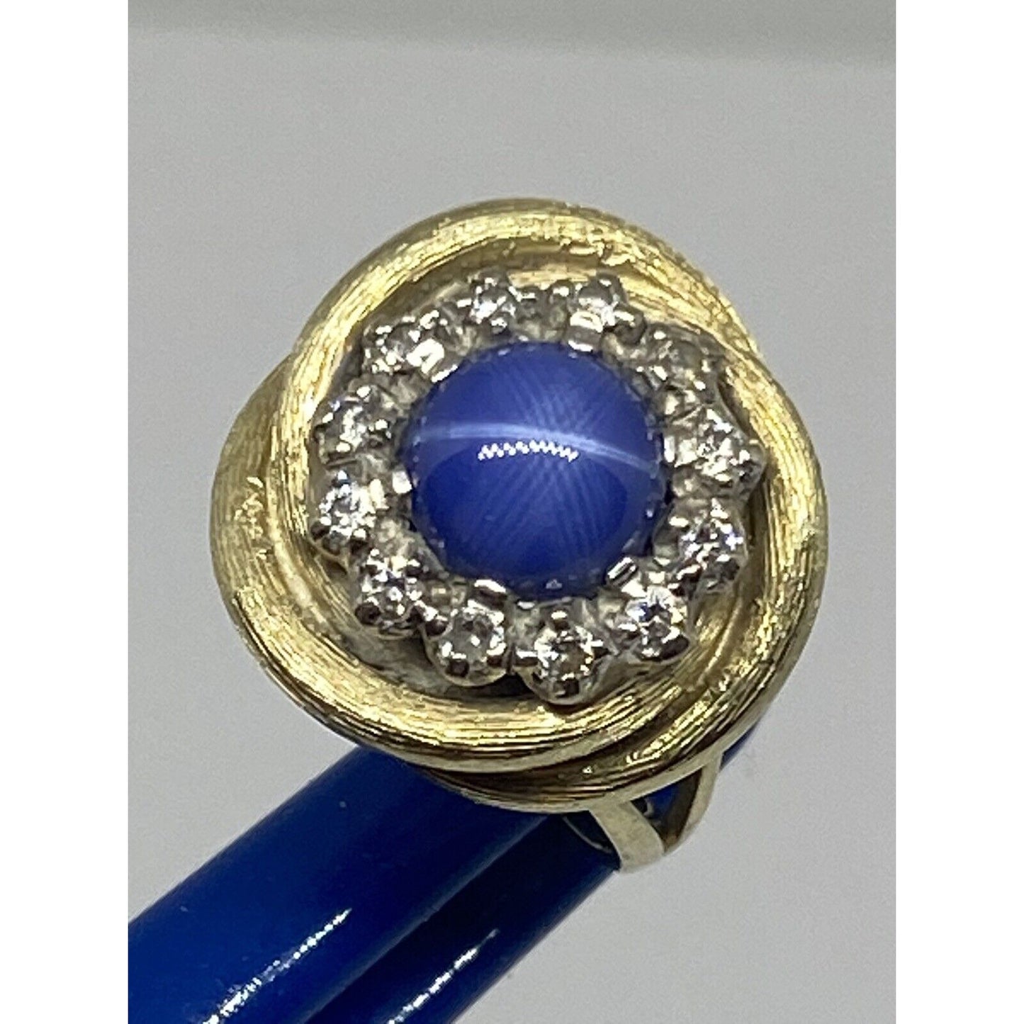 14k Yellow Gold Woman 6.8MM Star Sapphire and Diamond Ring Spiral Design