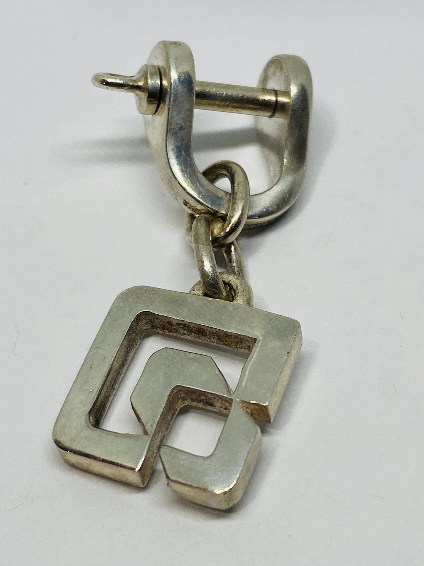 Vintage Unique Tiffany & Co. Sterling Silver Square Tag Shackle Key Ring Chain