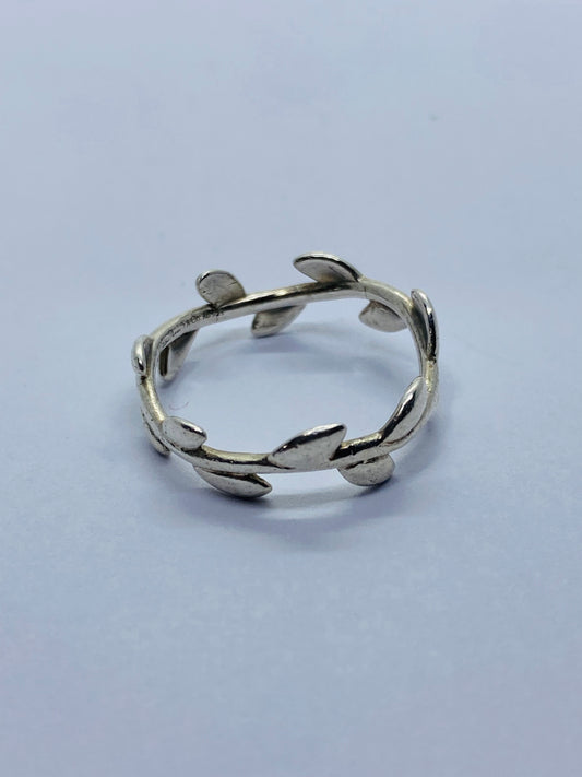 Beautiful TIFFANY & CO. PALOMA PICASSO Sterling Olive Leaf Ring, Size 7.25 READ