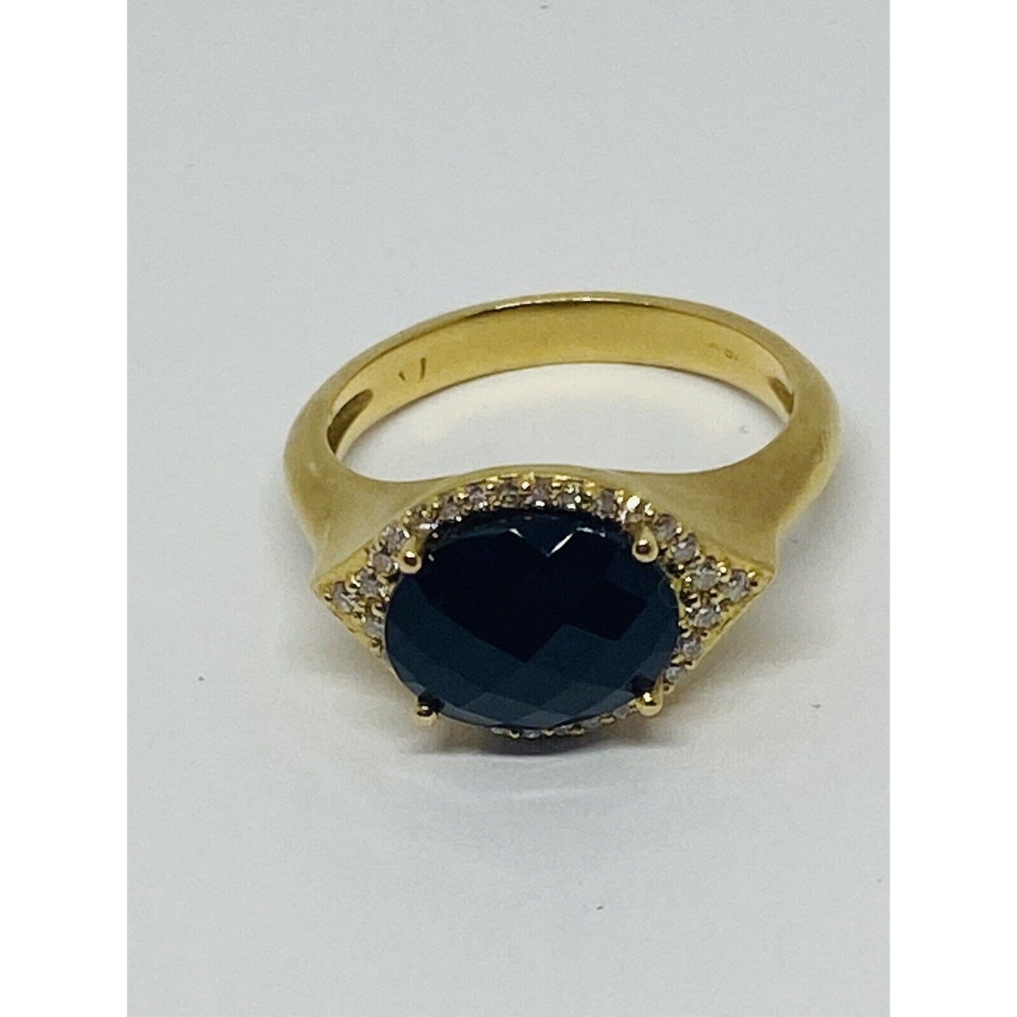 18K Gold .36 TCW VS diamond 10x8mm onyx cocktail ring size 6.5