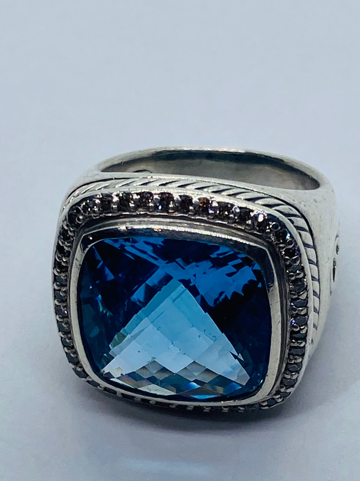 David Yurman Albion Diamond Blue Topaz Ring 14MM Topaz 100% Authentic Pouch 6.5