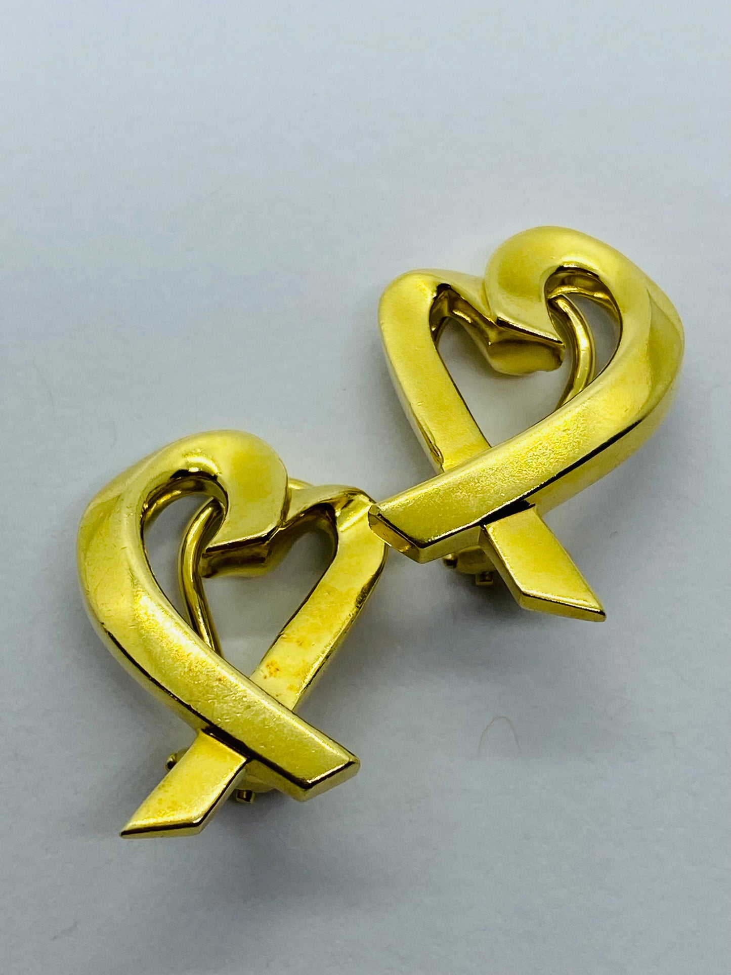 TIFFANY & Co. 18K Gold Paloma Picasso Clip-on Loving Heart Earrings Large