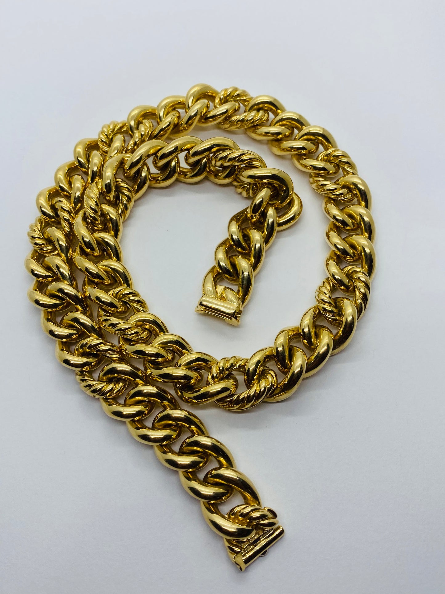 $23,000 Sold Out 18K Gold David Yurman 18” Large Curb 13.5MM Necklace