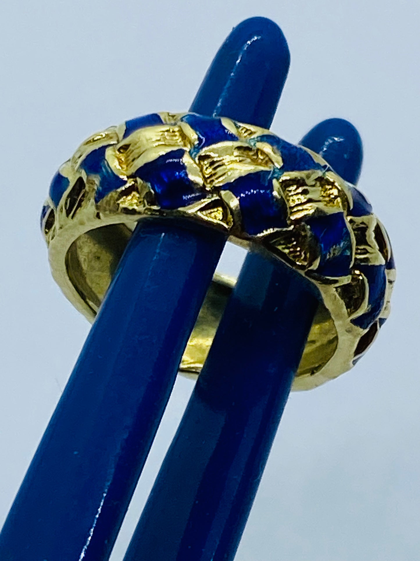 Vintage 18k Gold & Cobalt Enamel Basket Weave Ring Tiffany & Co Size 6.25 Pouch